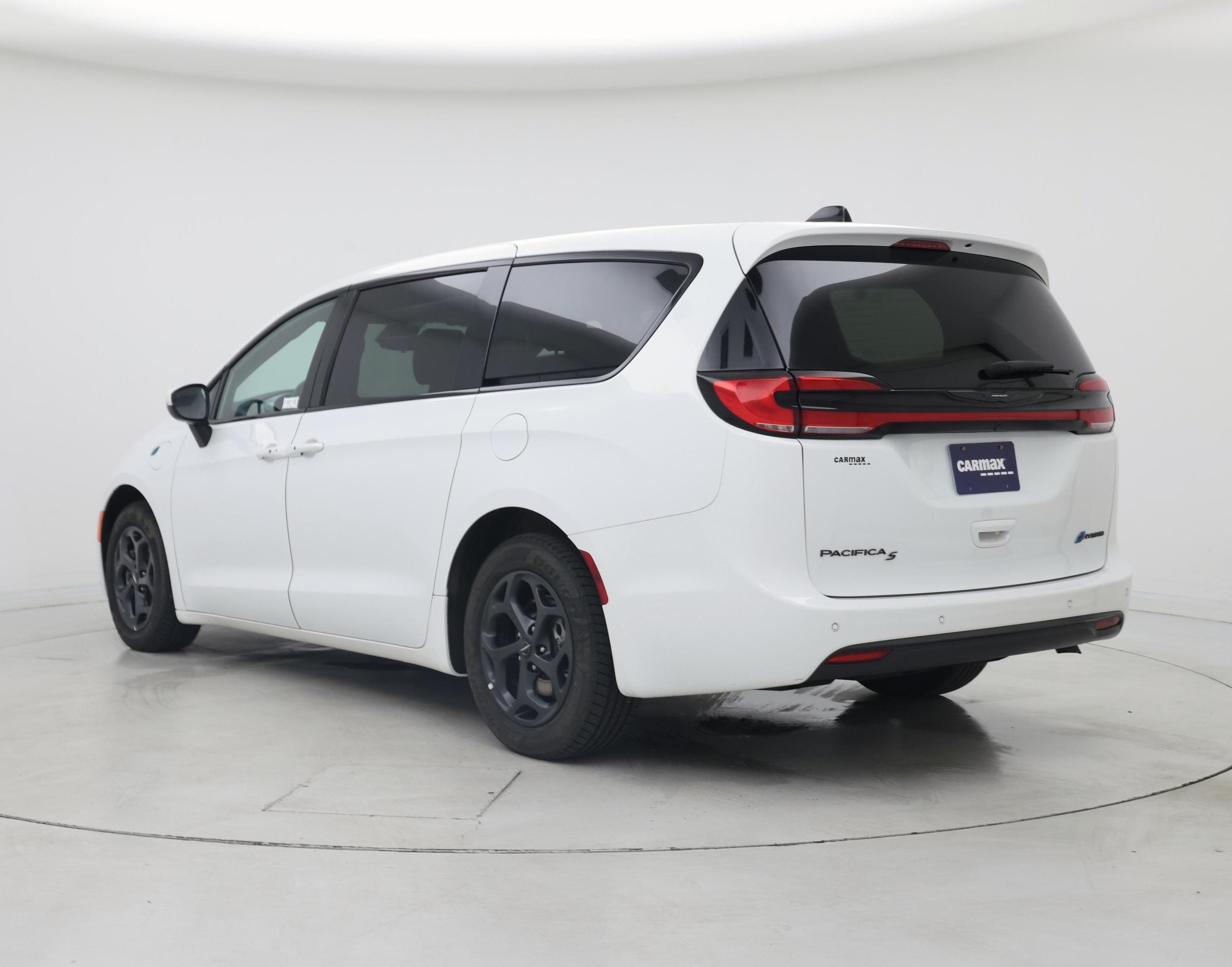 Thumbnail: 2023 Chrysler Pacifica - 2