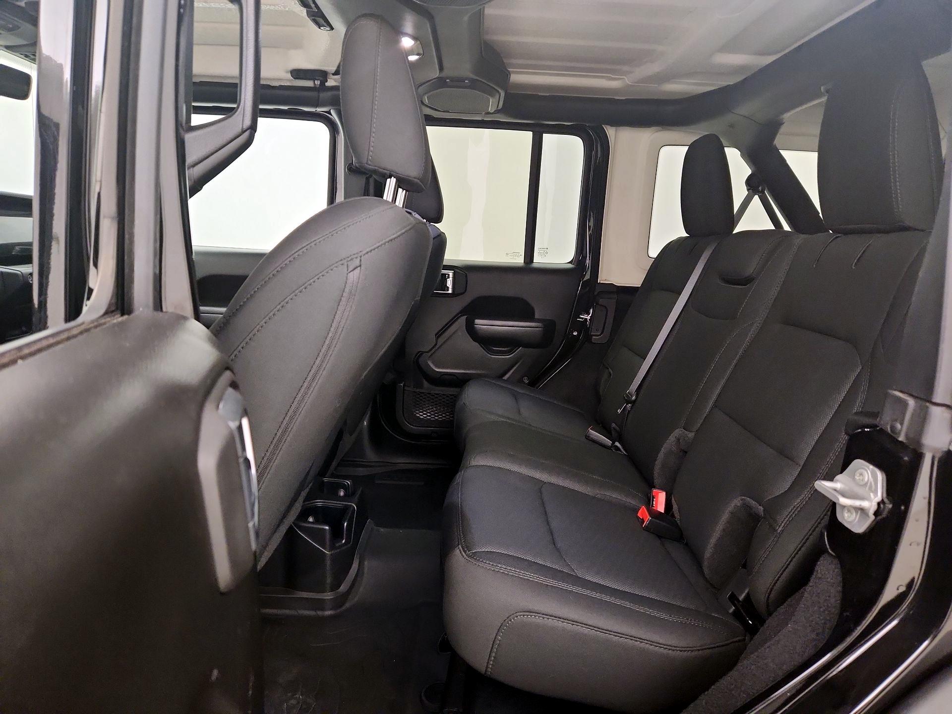 Thumbnail: 2022 Jeep Wrangler - 20