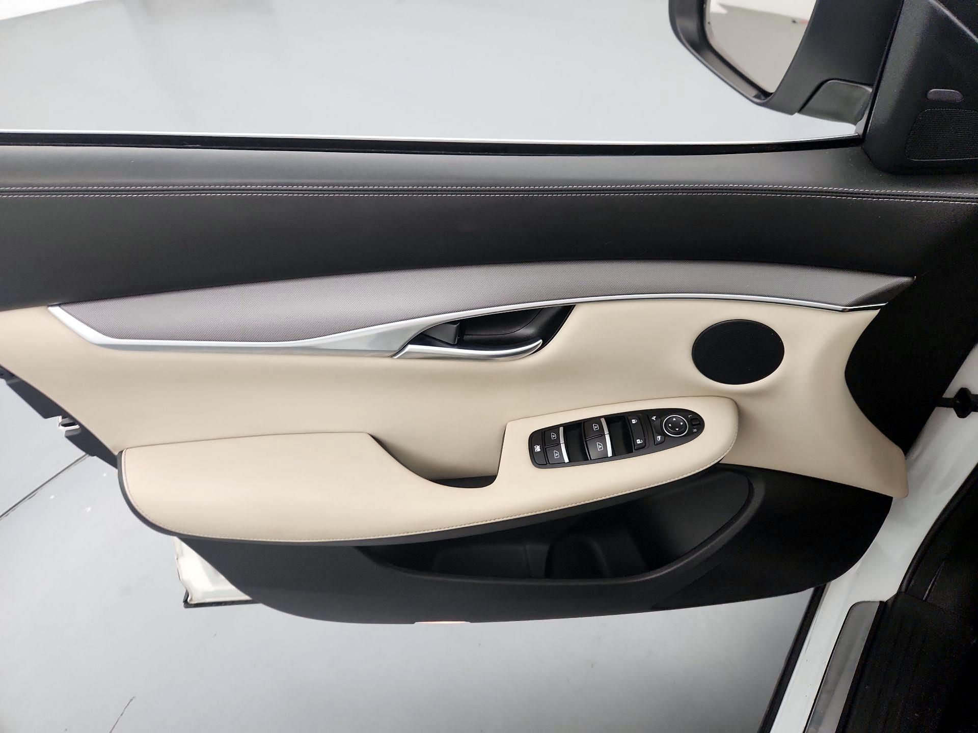 Thumbnail: 2022 INFINITI QX50 - 12