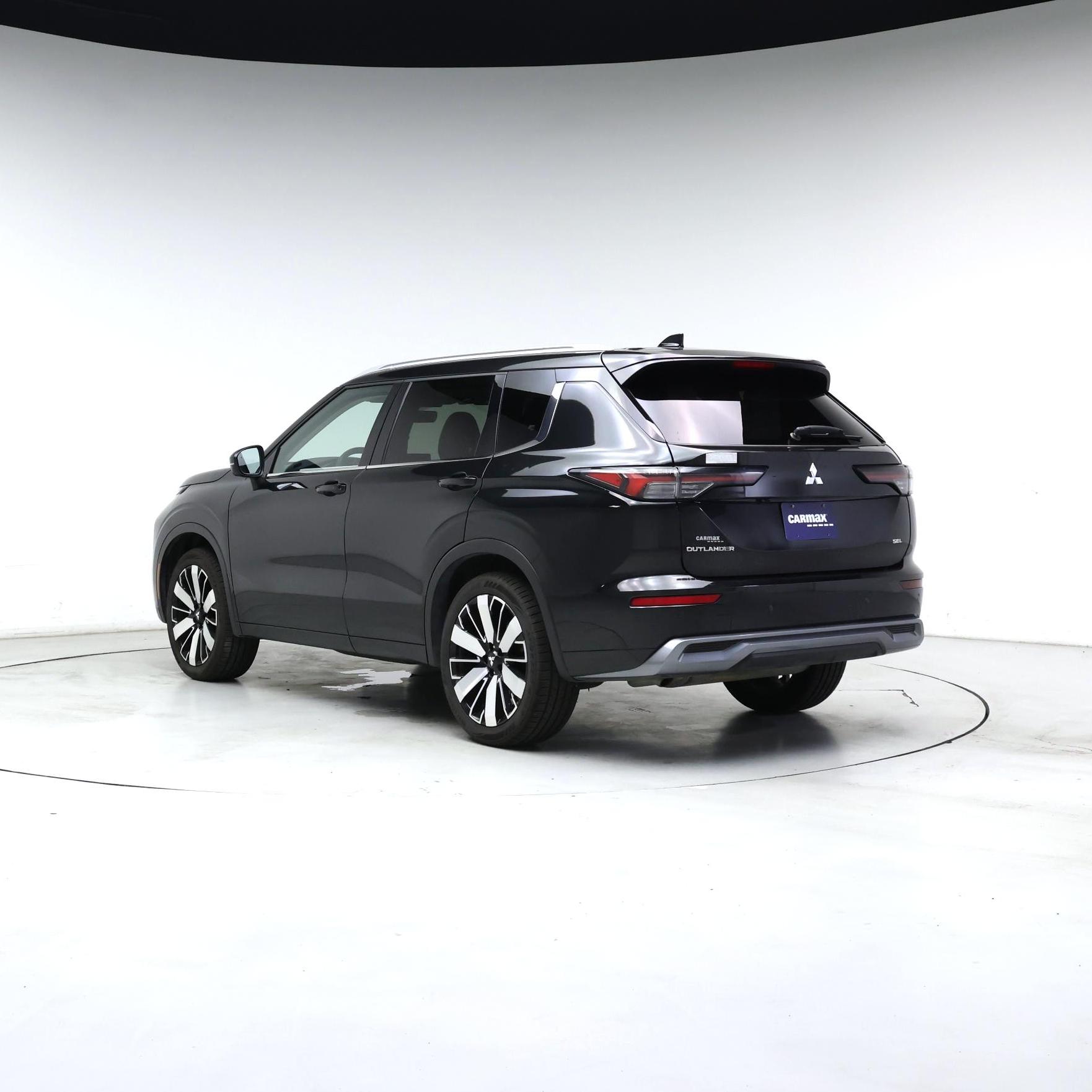 Thumbnail: 2025 Mitsubishi Outlander - 2