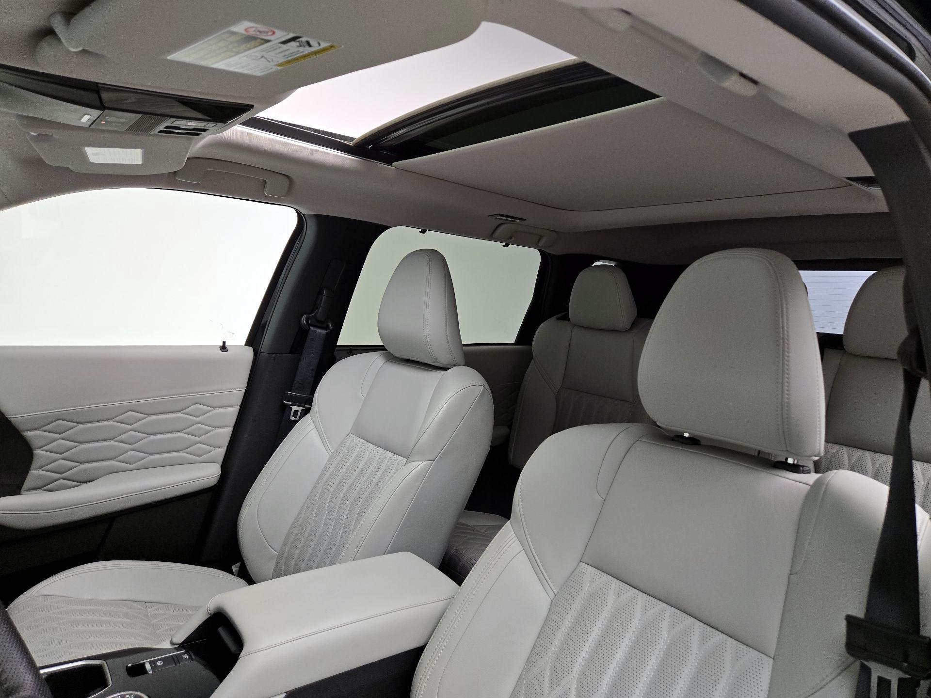 Thumbnail: 2025 Mitsubishi Outlander - 20