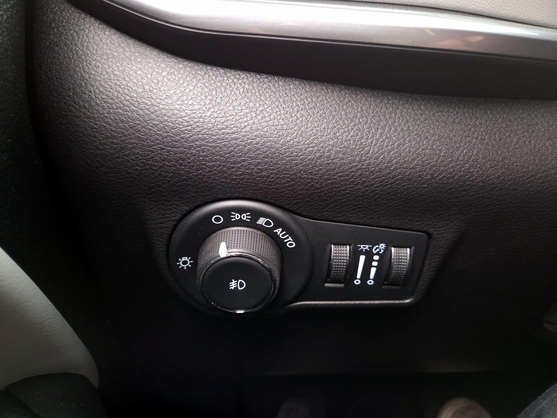 Thumbnail: 2025 Jeep Compass - 13