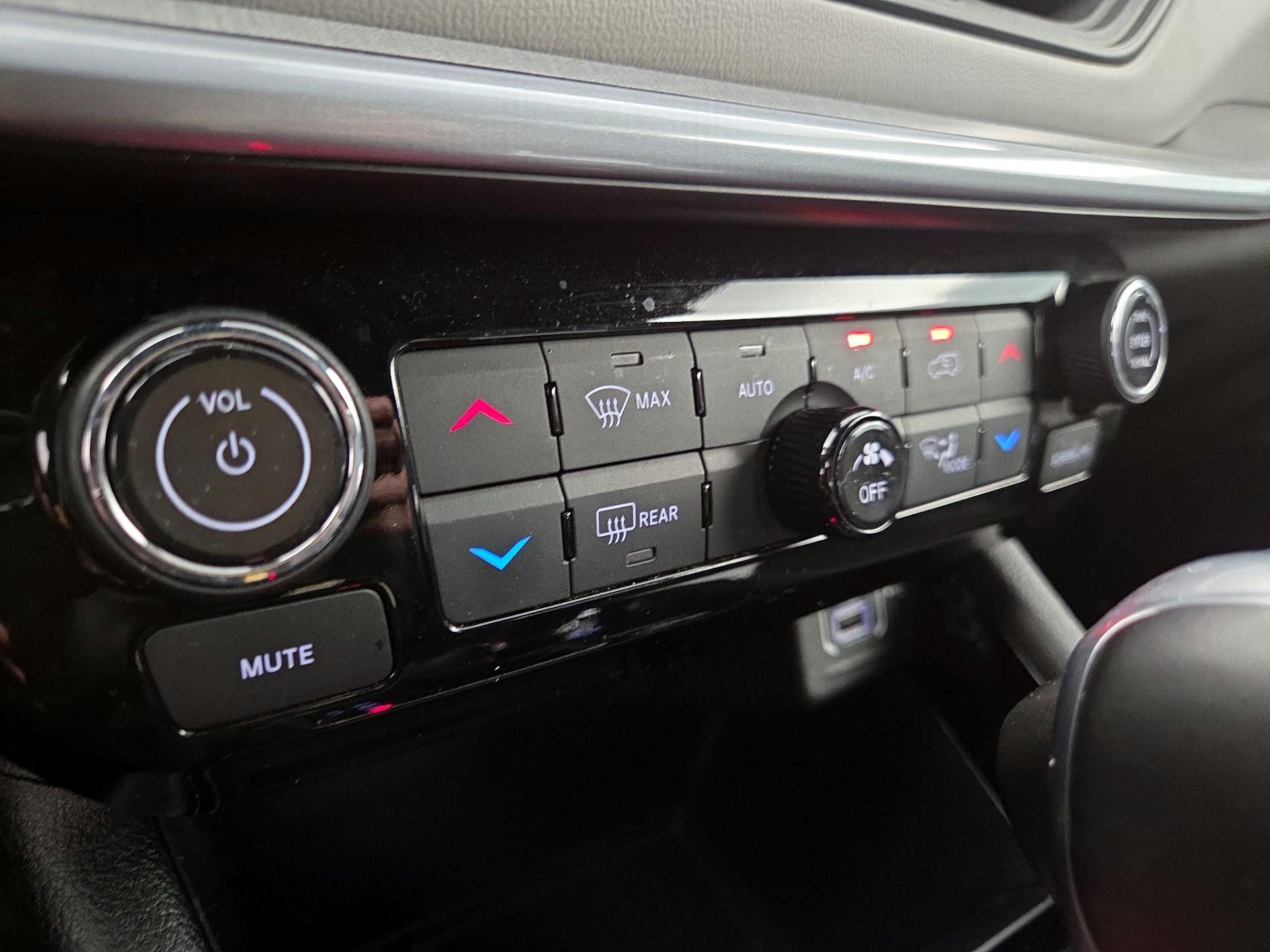 Thumbnail: 2025 Jeep Compass - 16