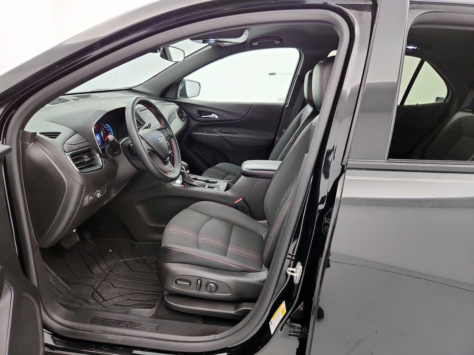 2024 Chevrolet Equinox RS - Photo 12