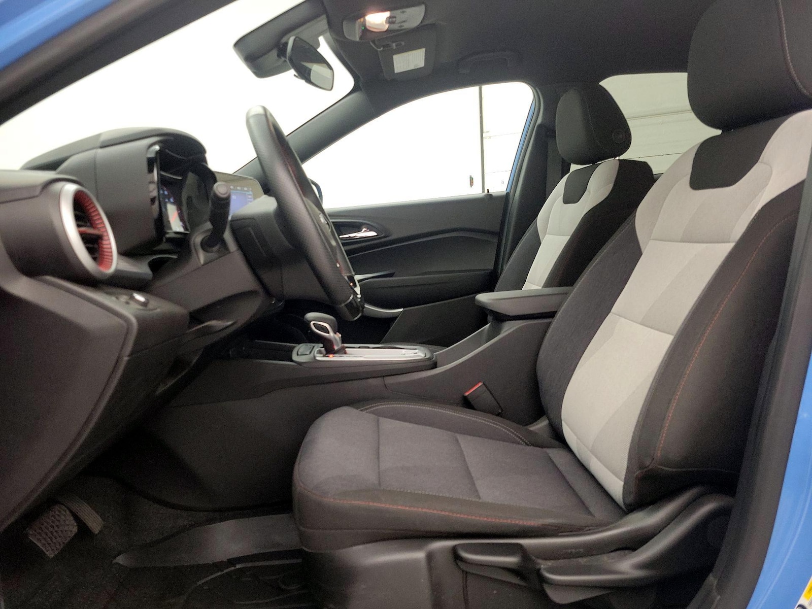 2024 Chevrolet Trax RS - Photo 12