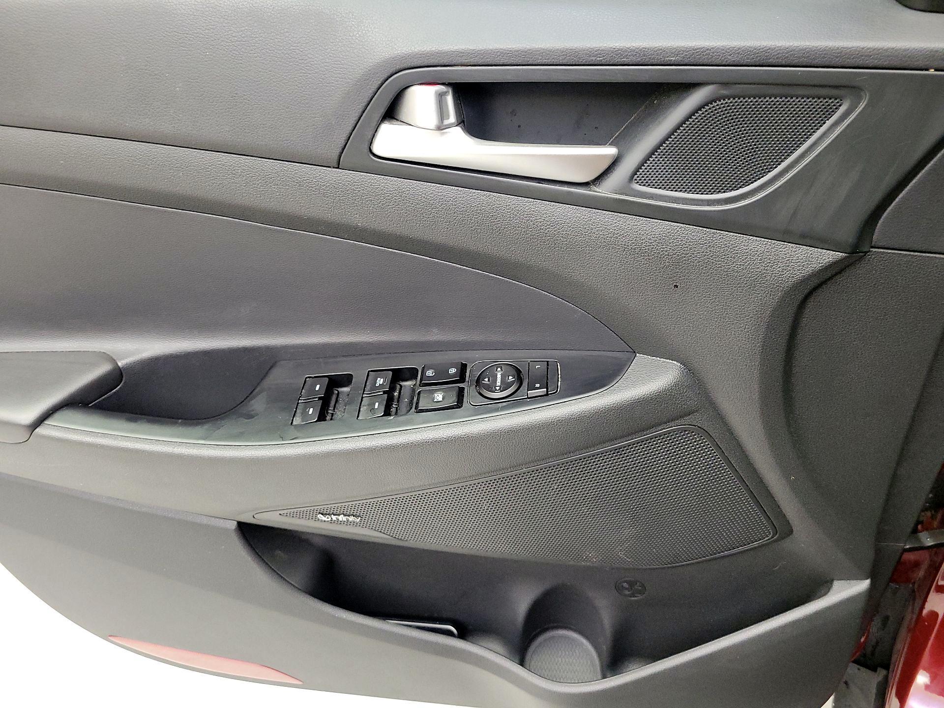Thumbnail: 2019 Hyundai Tucson - 12