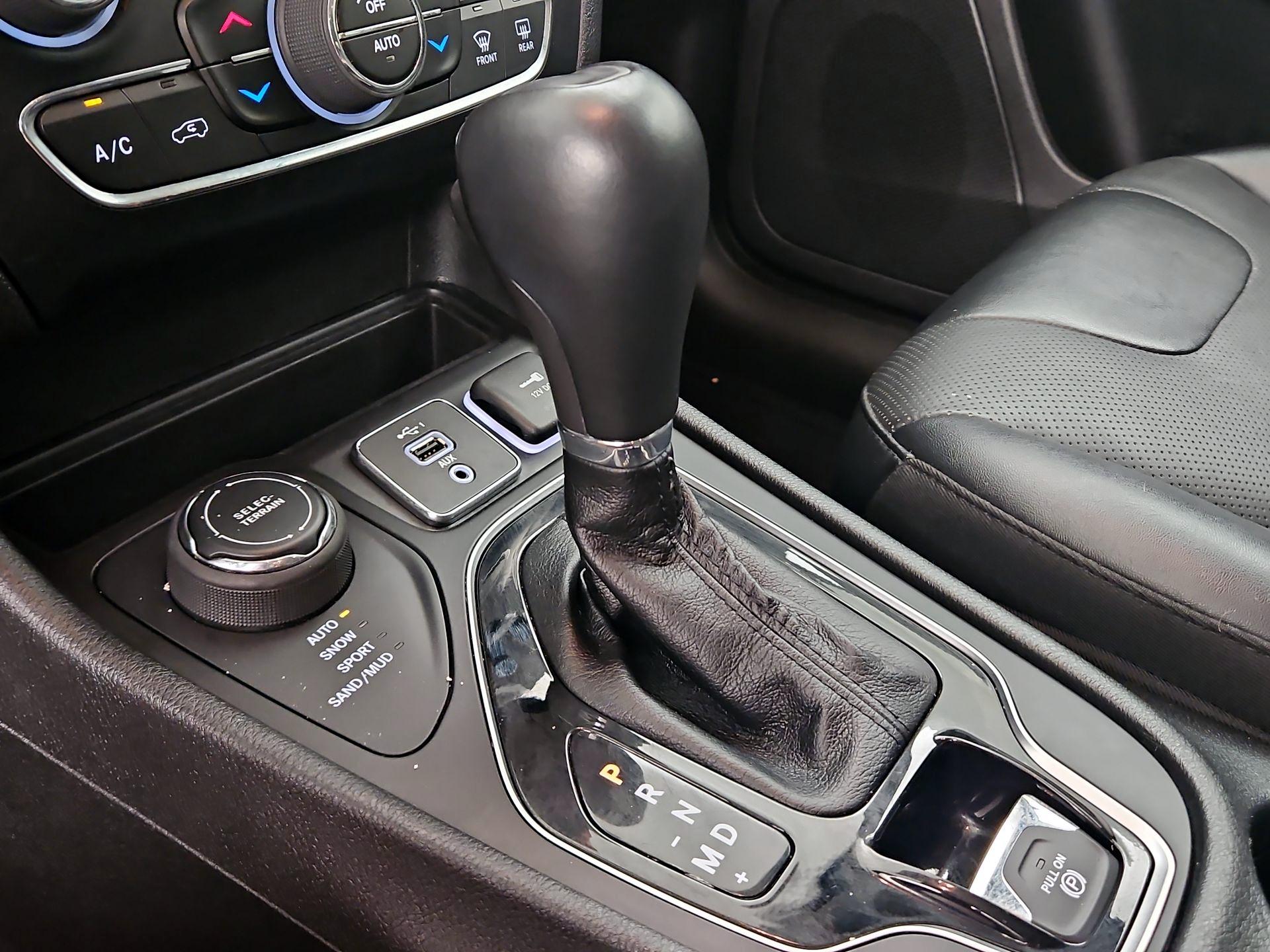 Thumbnail: 2023 Jeep Cherokee - 18