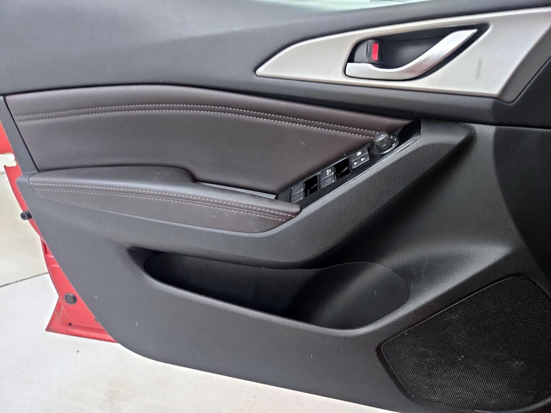 Thumbnail: 2018 Mazda Mazda3 - 12