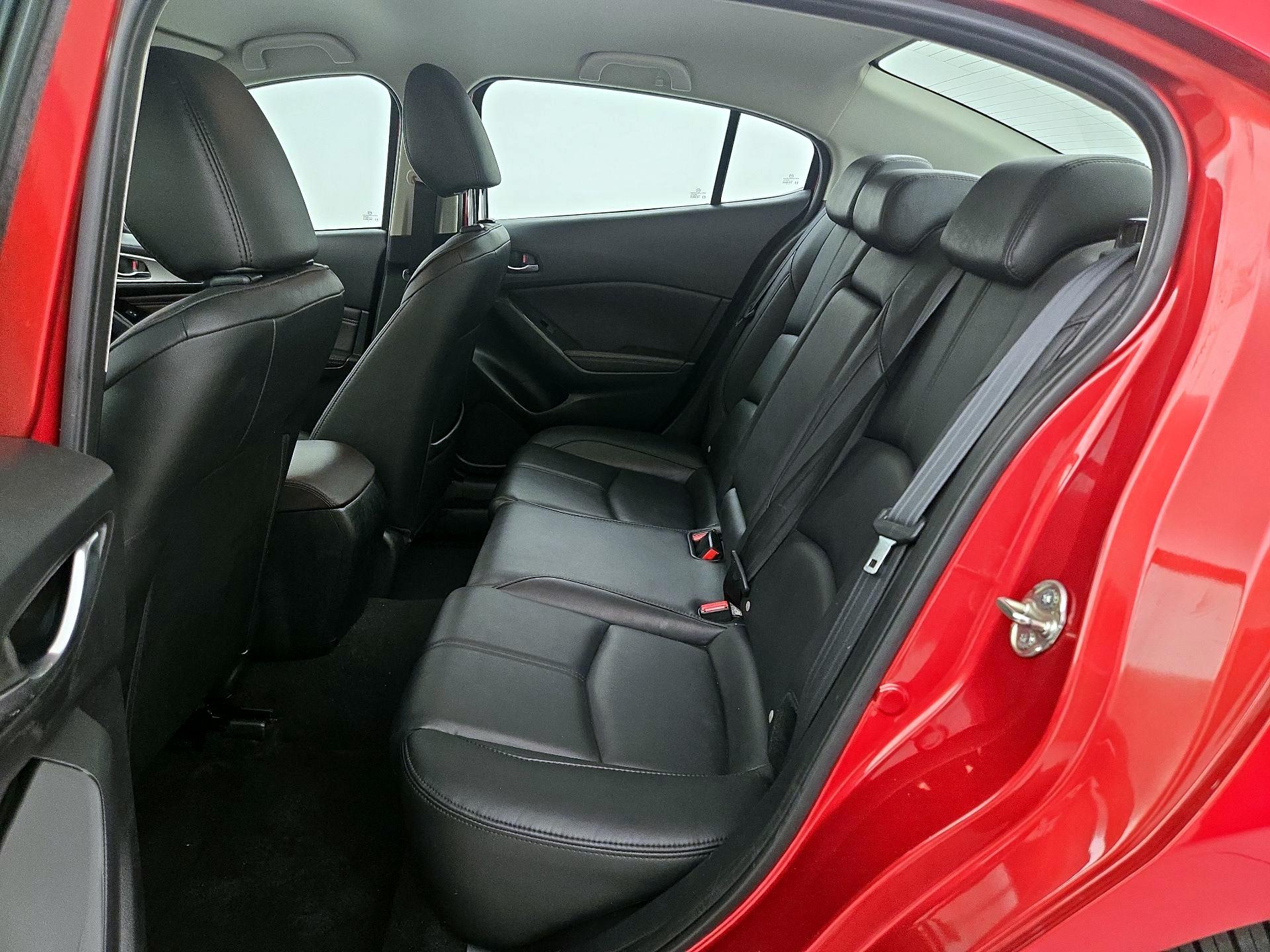 Thumbnail: 2018 Mazda Mazda3 - 19