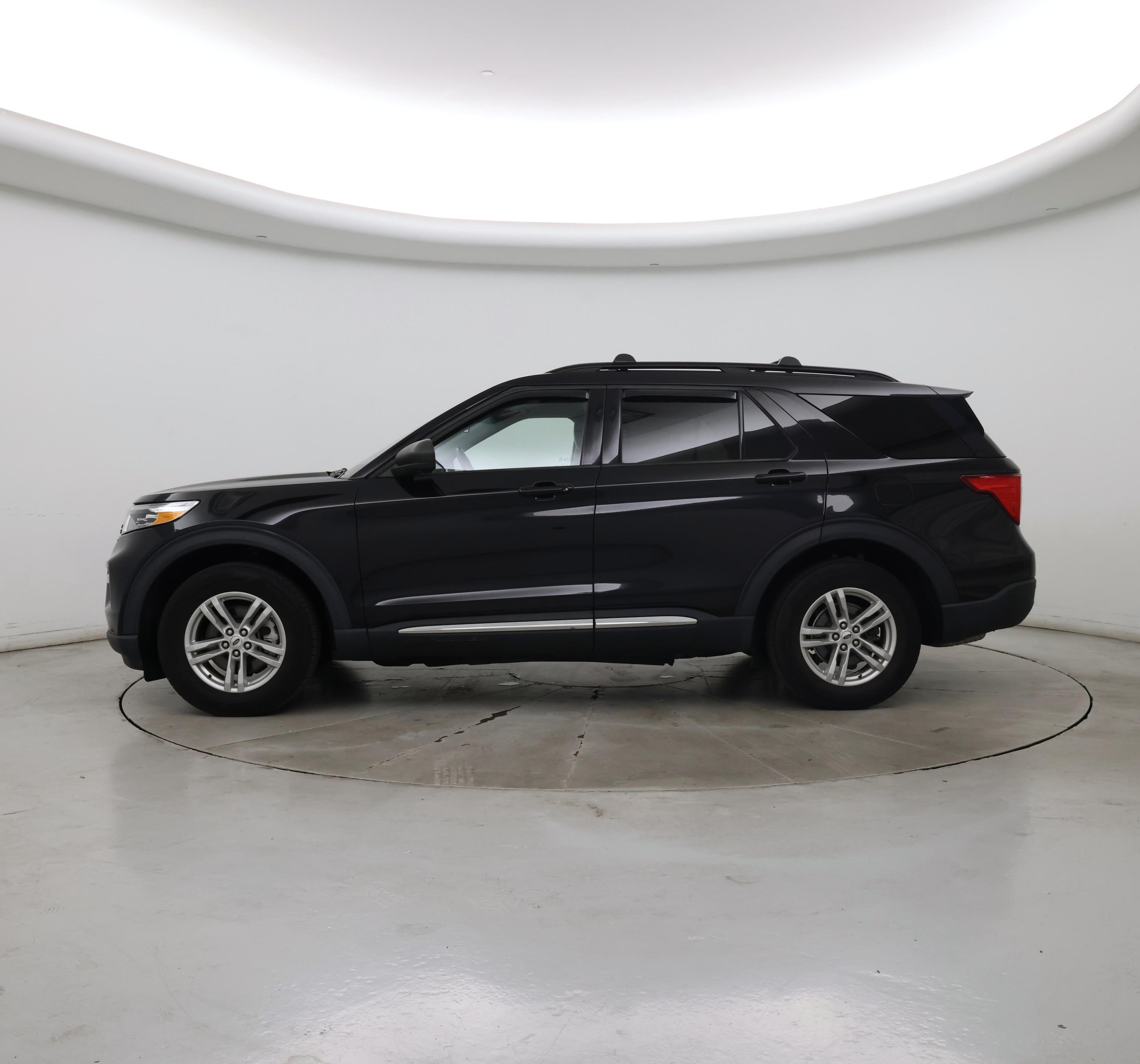 Thumbnail: 2022 Ford Explorer - 3