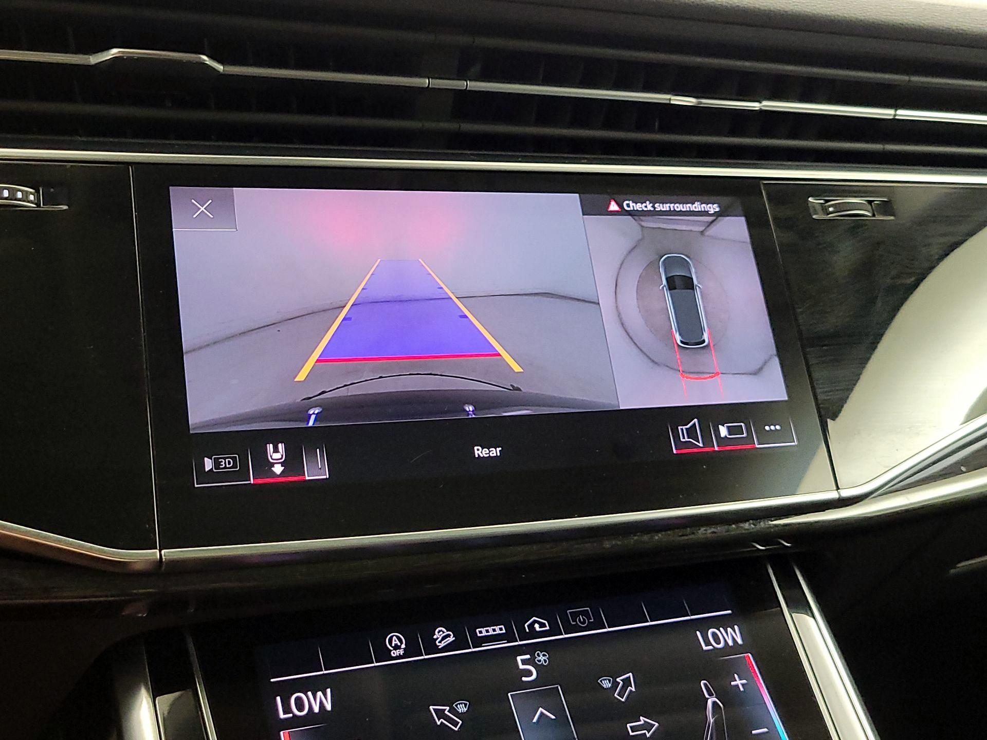 Thumbnail: 2021 Audi Q7 - 15