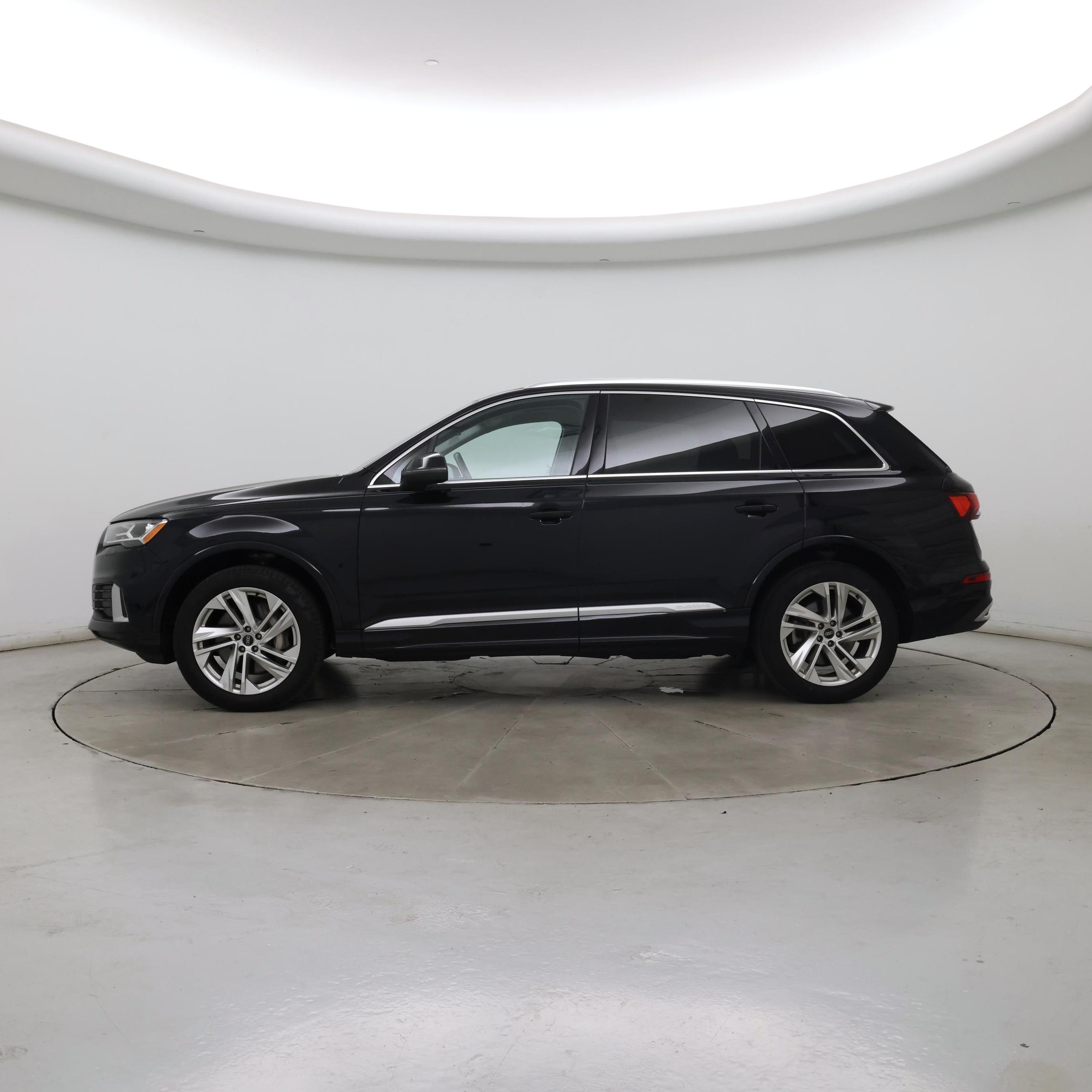 Thumbnail: 2021 Audi Q7 - 3