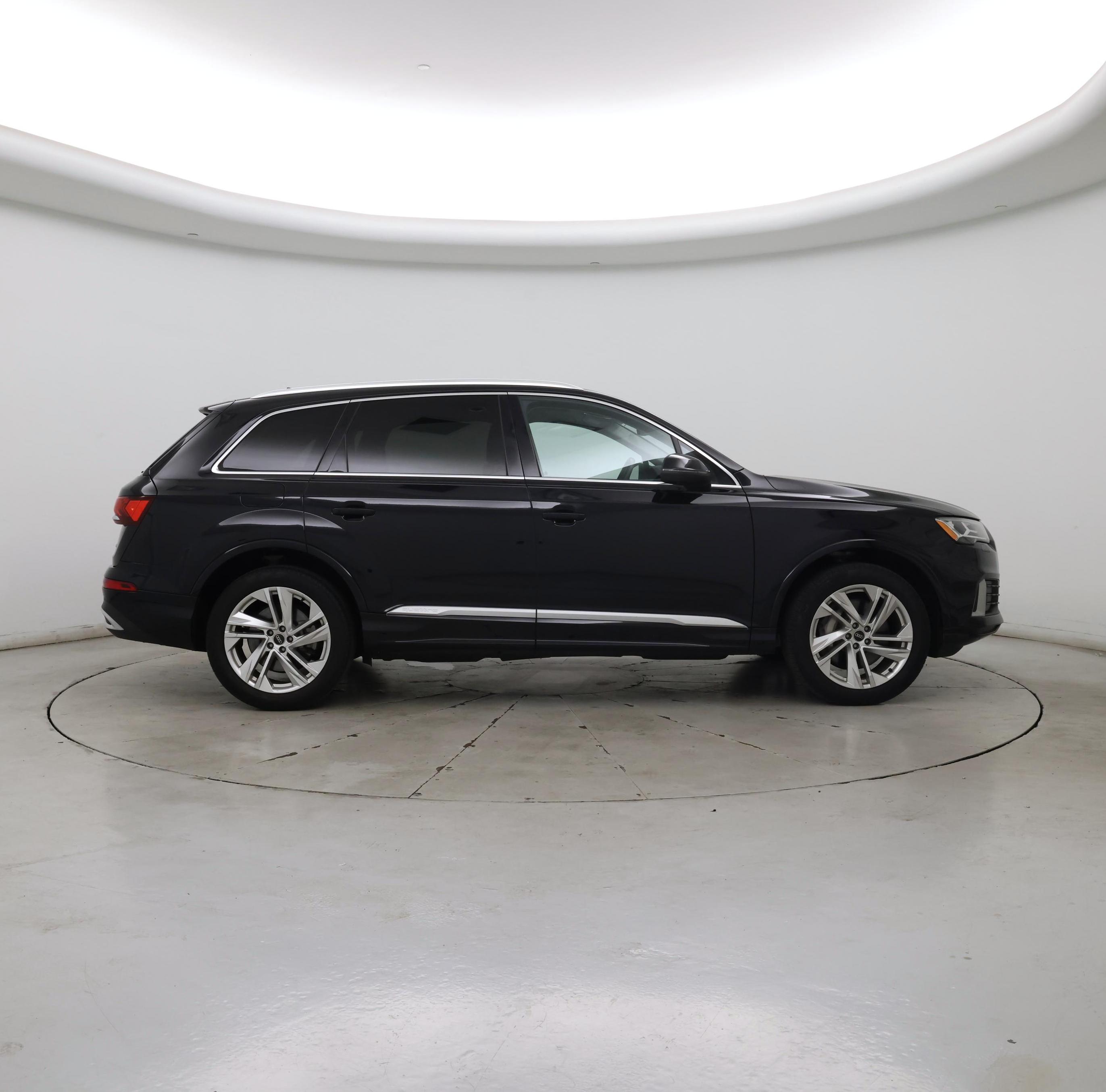 Thumbnail: 2021 Audi Q7 - 7