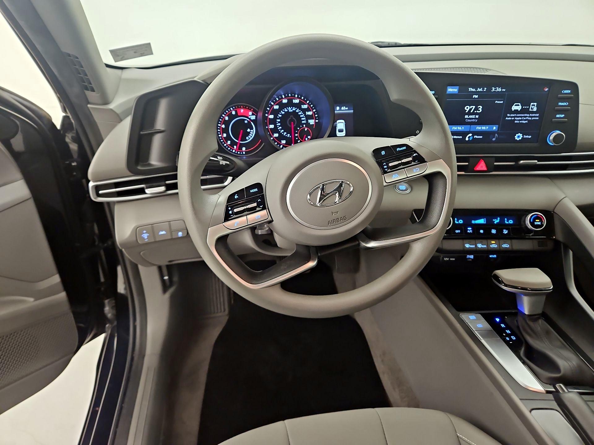 Thumbnail: 2023 Hyundai Elantra - 10