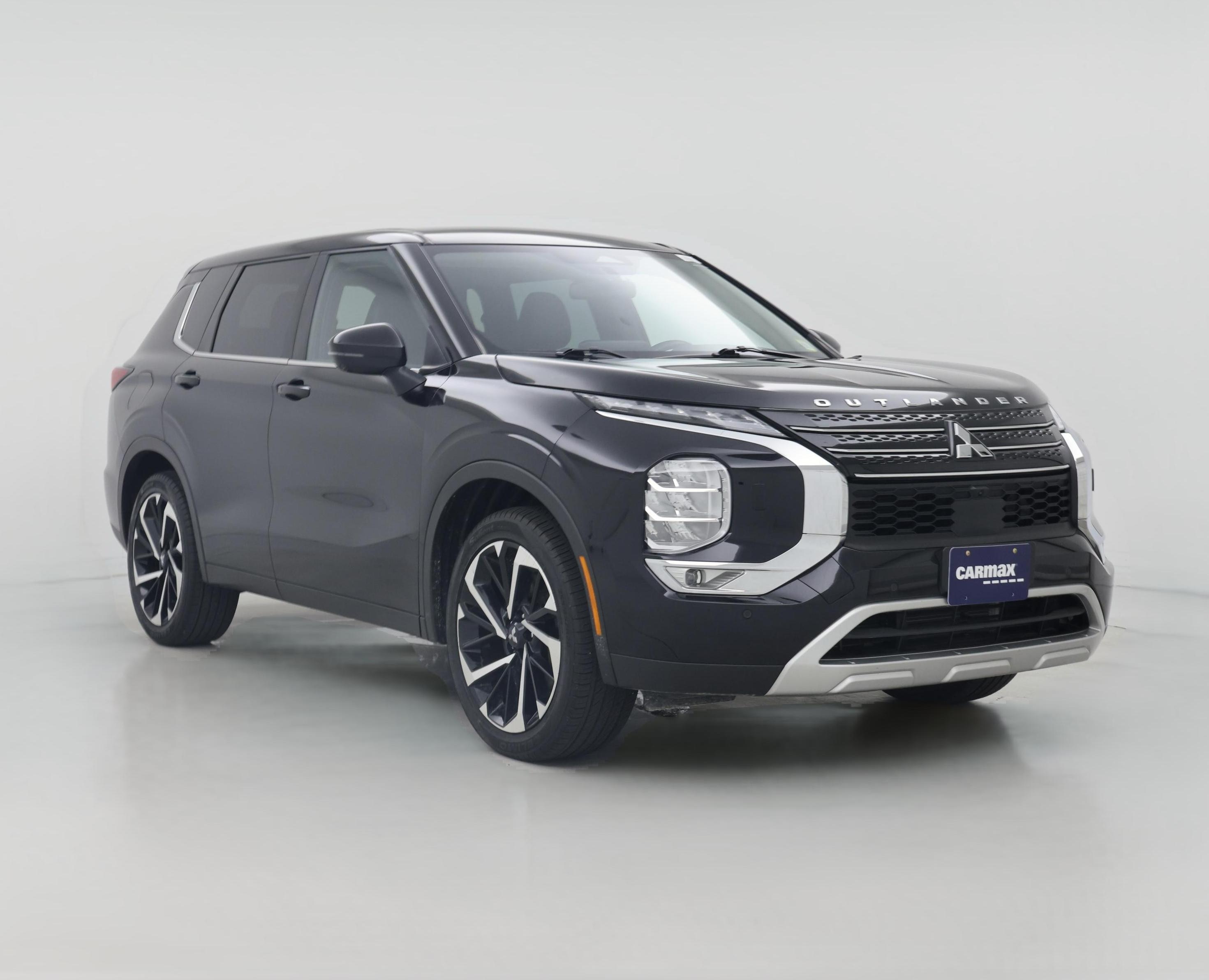Thumbnail: 2022 Mitsubishi Outlander - 1