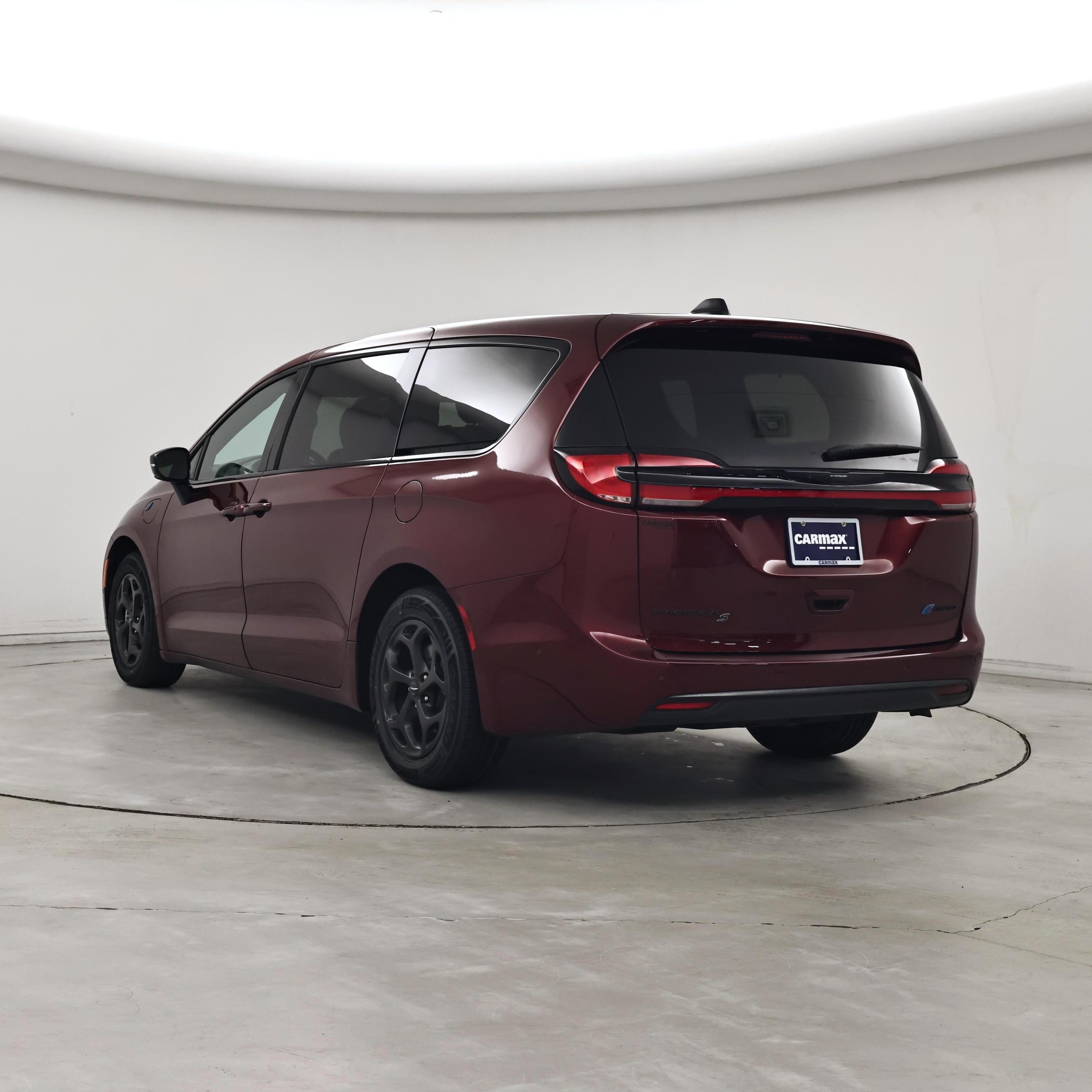 Thumbnail: 2023 Chrysler Pacifica - 2