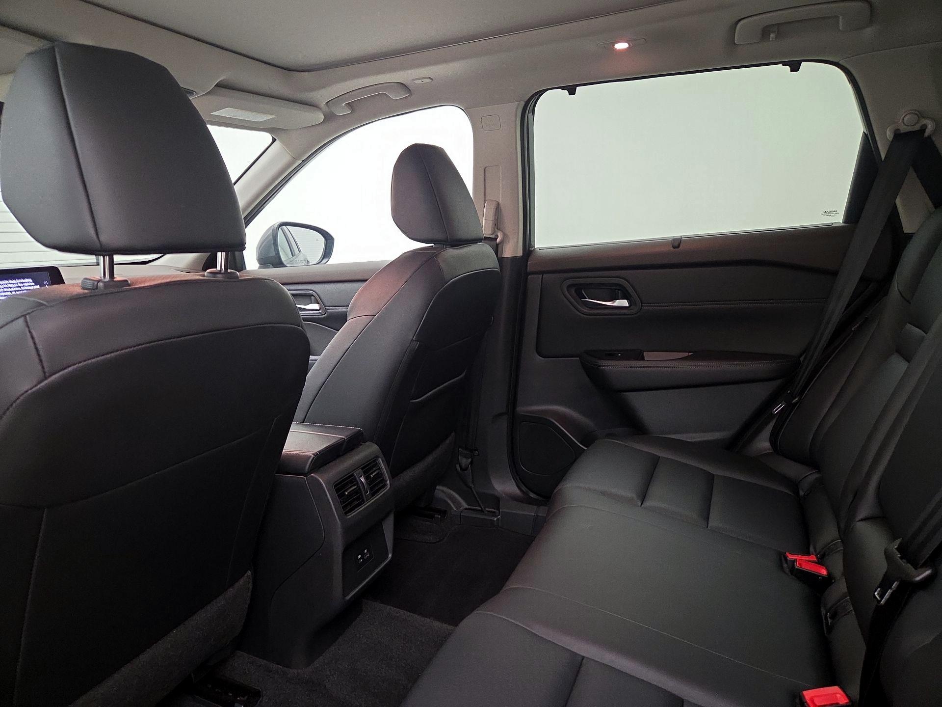 Thumbnail: 2023 Nissan Rogue - 16