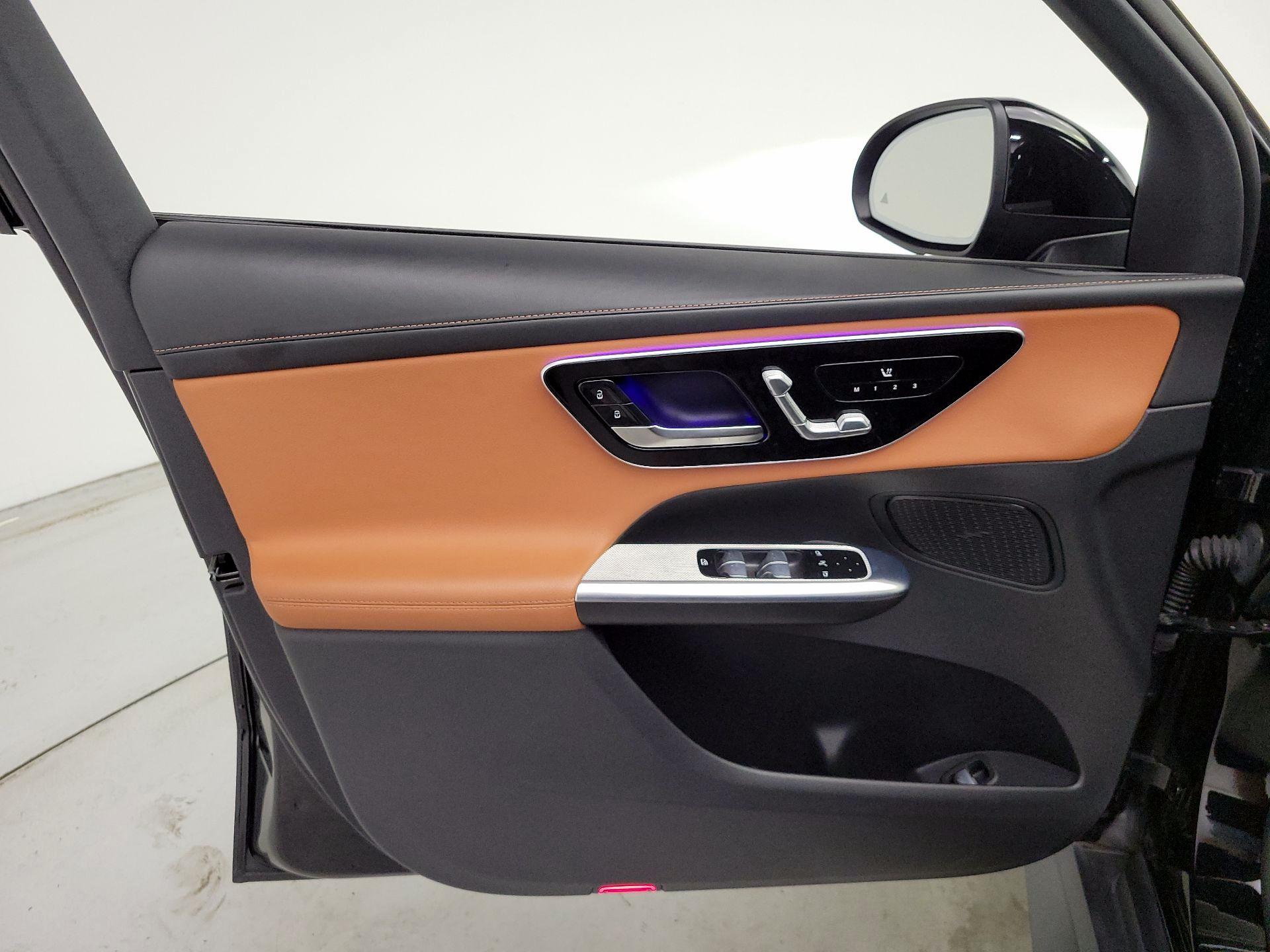Thumbnail: 2024 Mercedes-Benz GLC - 12