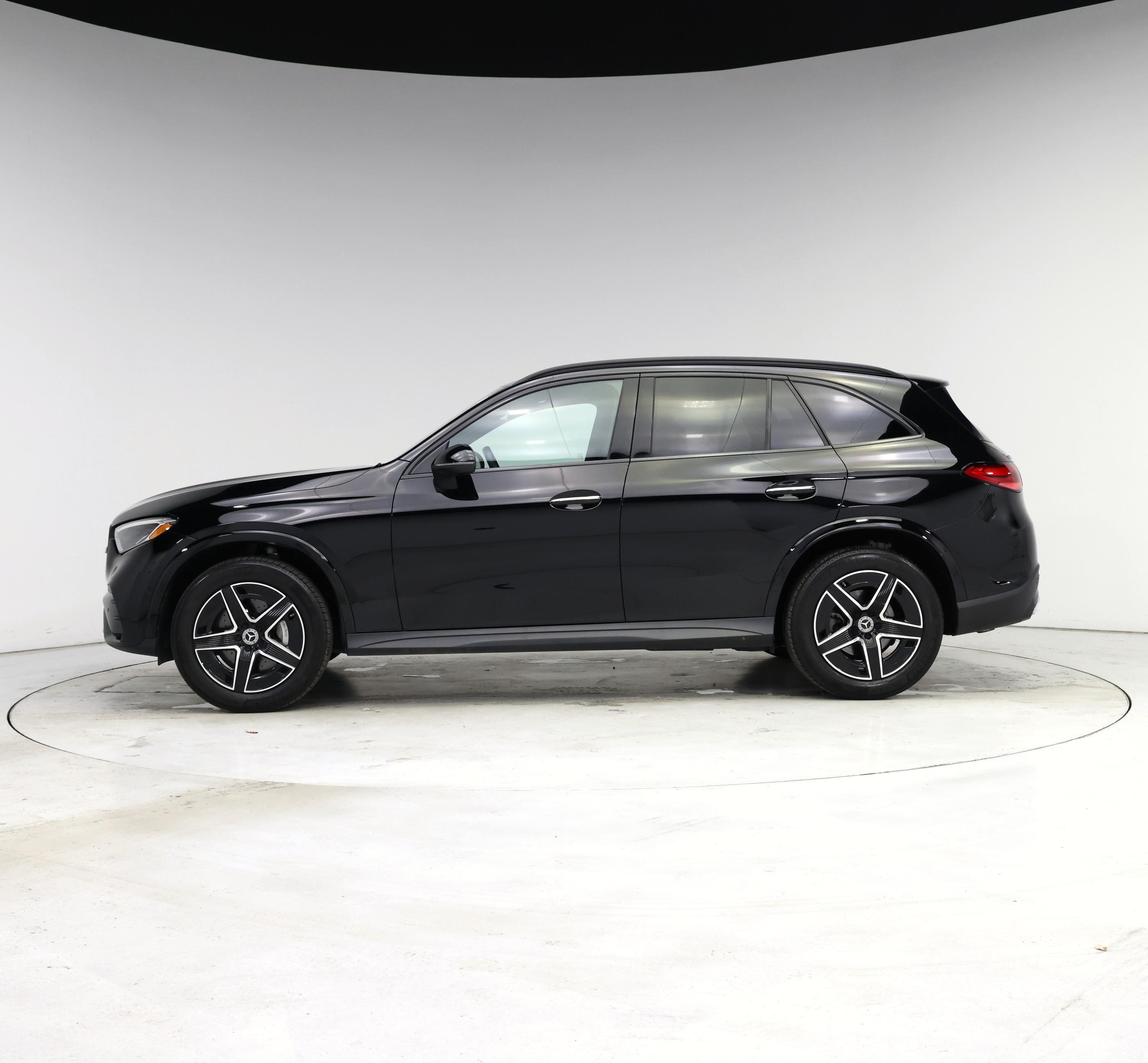 Thumbnail: 2024 Mercedes-Benz GLC - 3