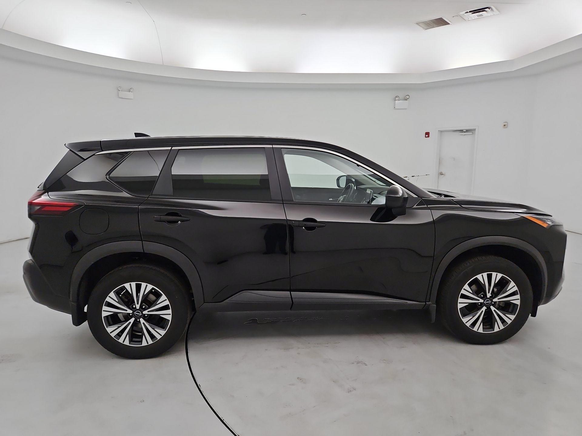 Thumbnail: 2023 Nissan Rogue - 4