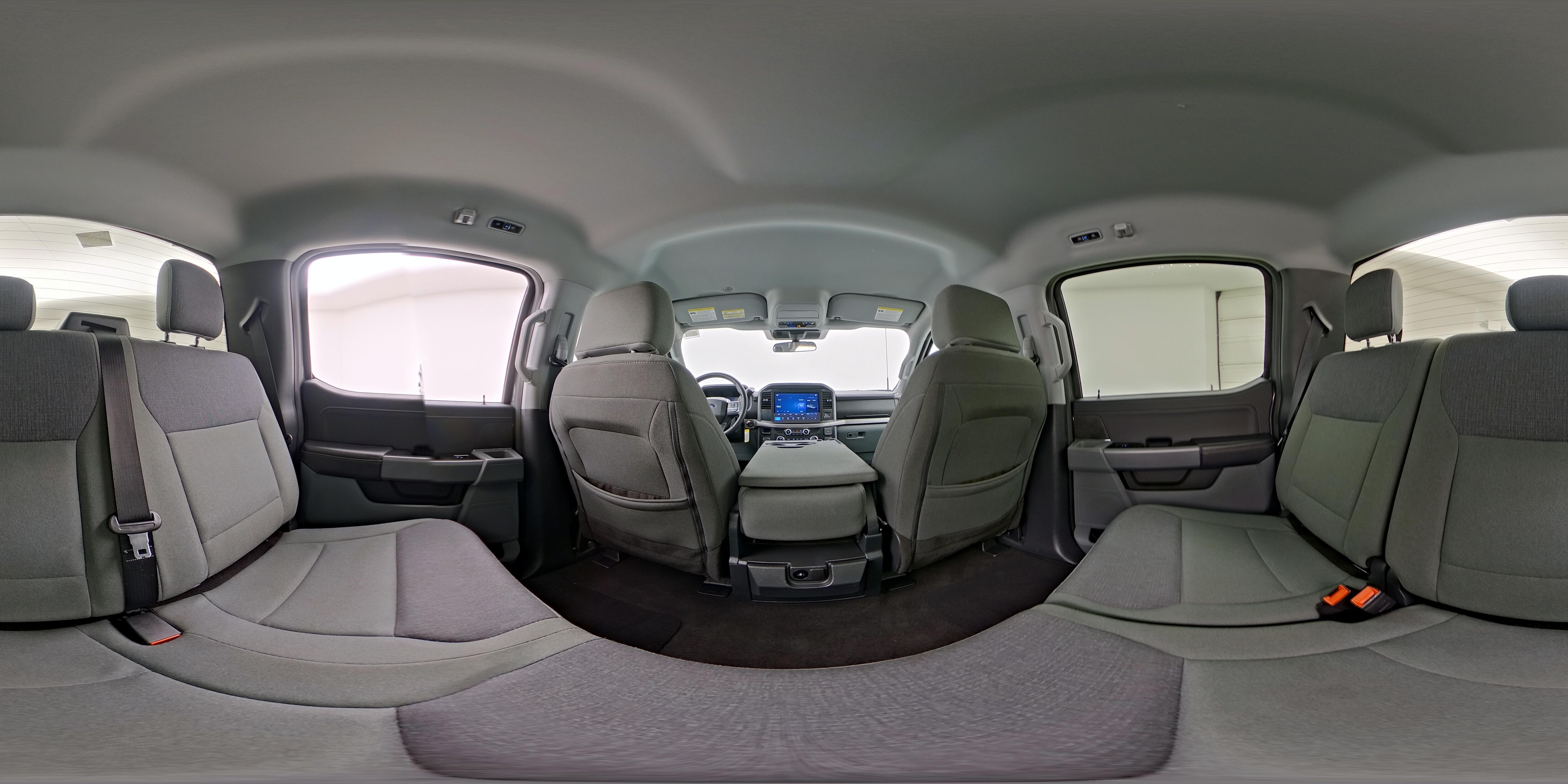 2025 Ford F-150 XLT - Photo 25