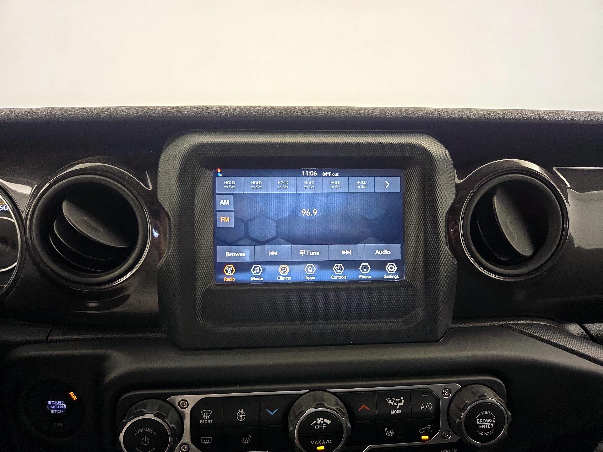 Thumbnail: 2022 Jeep Wrangler - 15