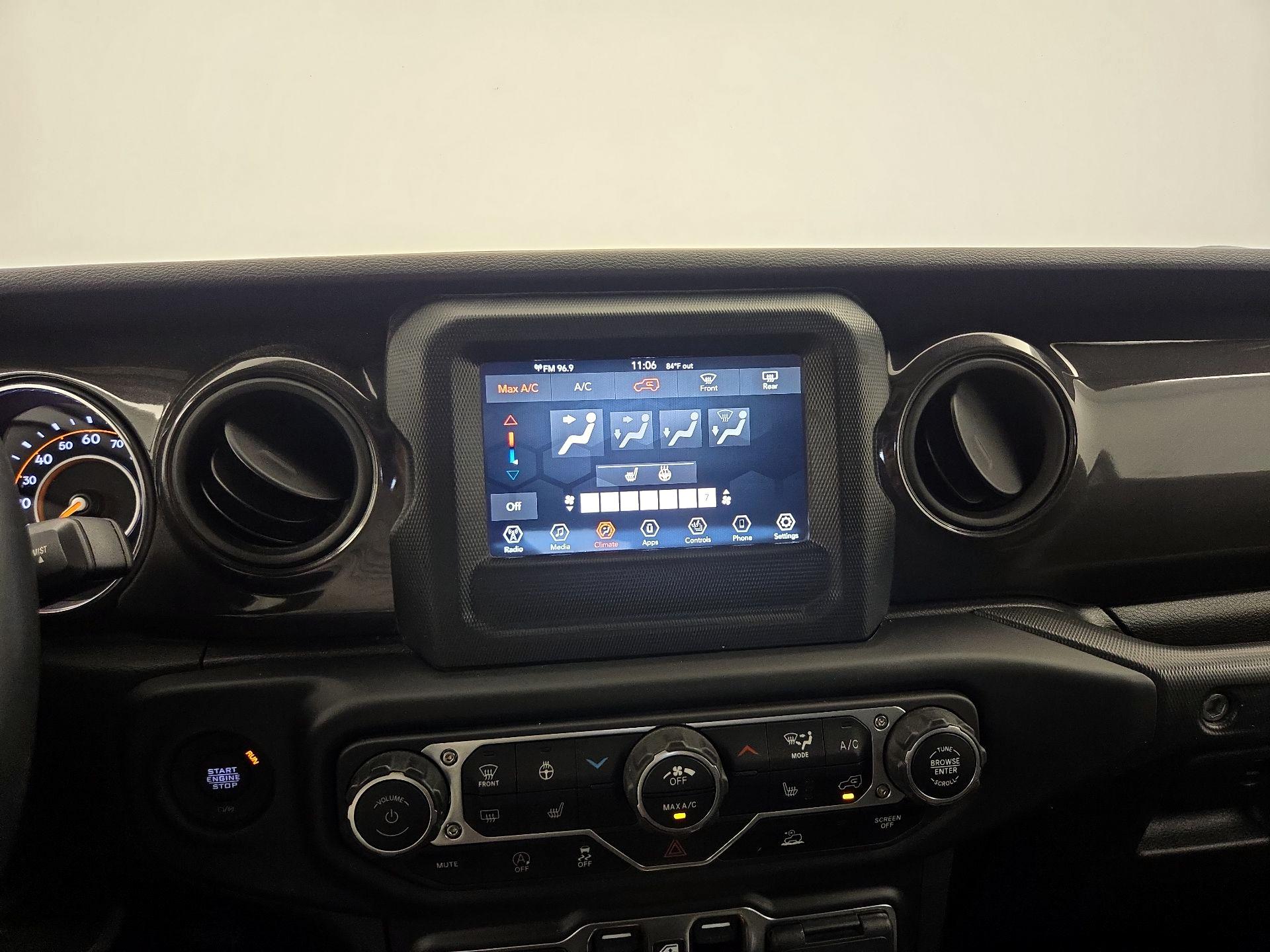 Thumbnail: 2022 Jeep Wrangler - 16