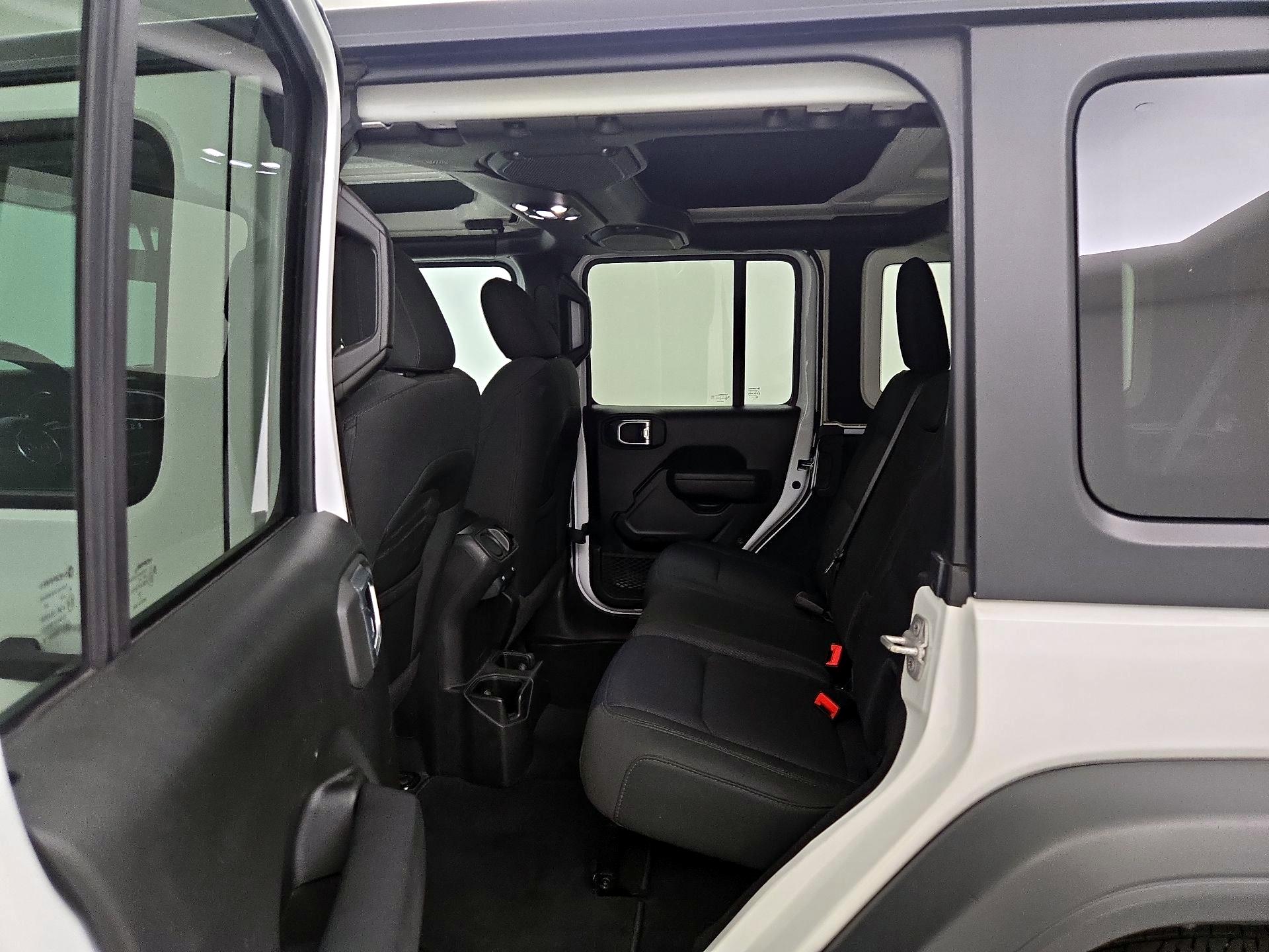 Thumbnail: 2022 Jeep Wrangler - 19