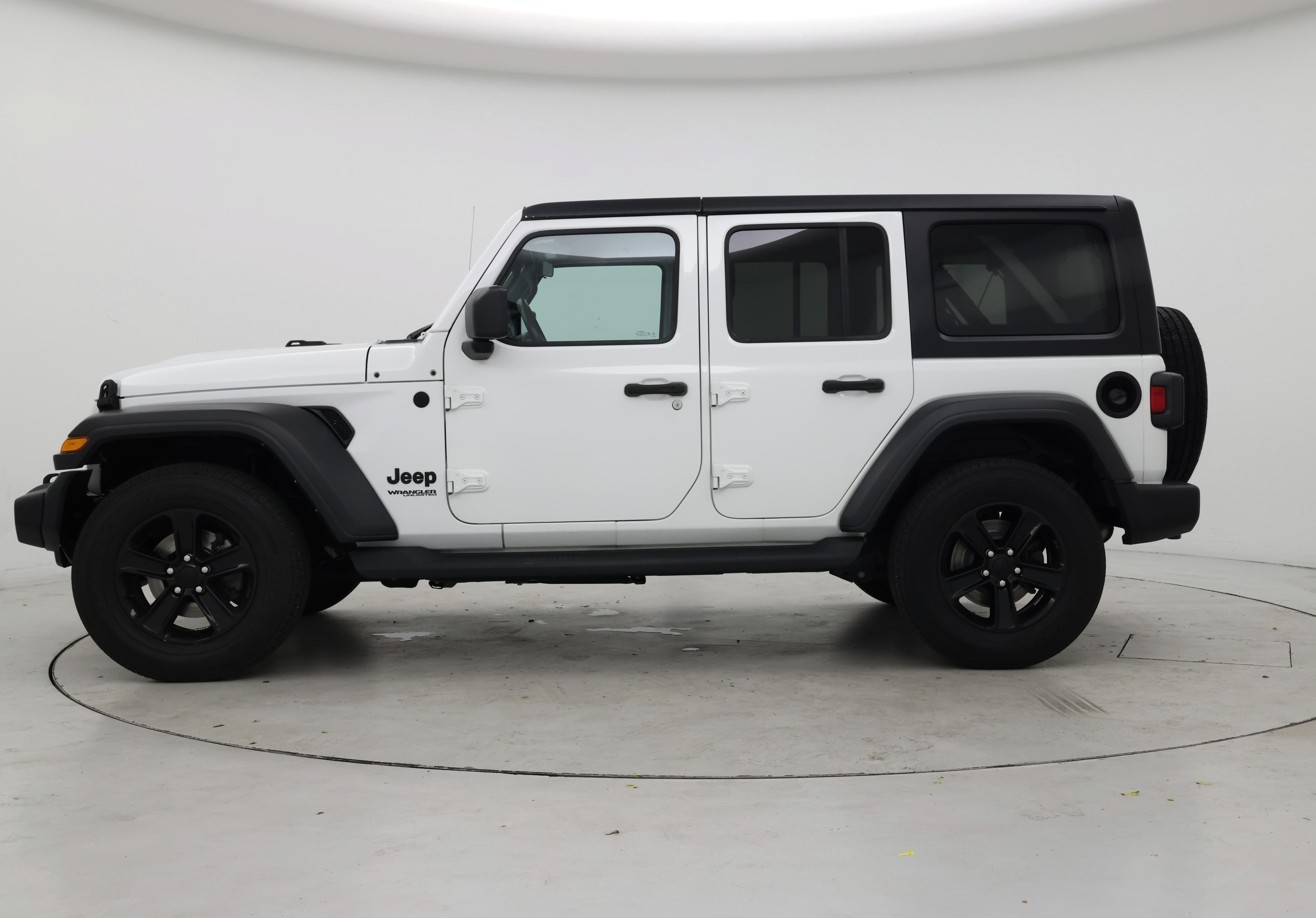 Thumbnail: 2022 Jeep Wrangler - 3