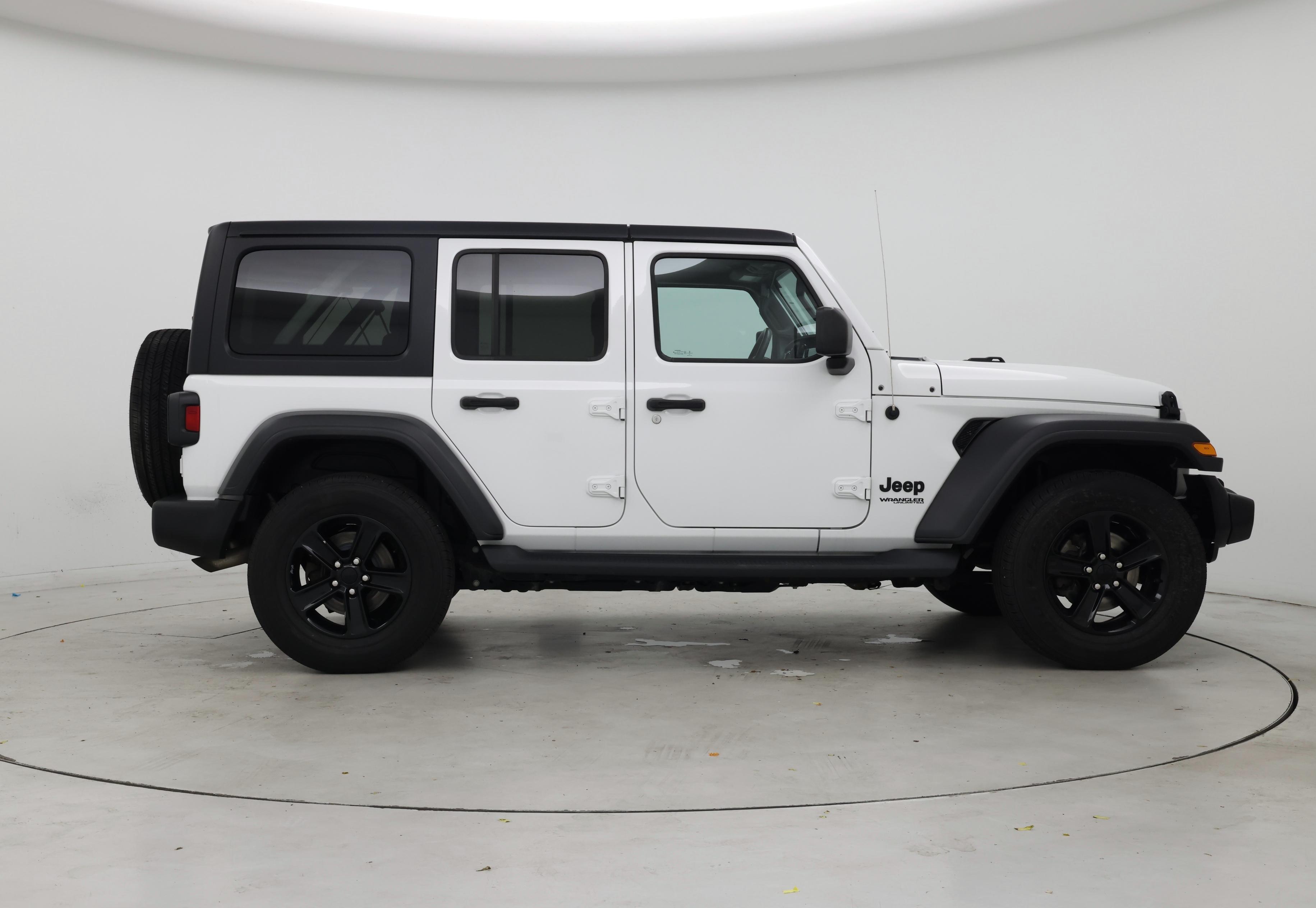 Thumbnail: 2022 Jeep Wrangler - 7