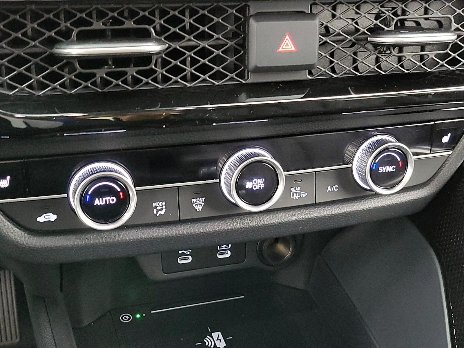 2025 Acura ADX Base - Photo 17