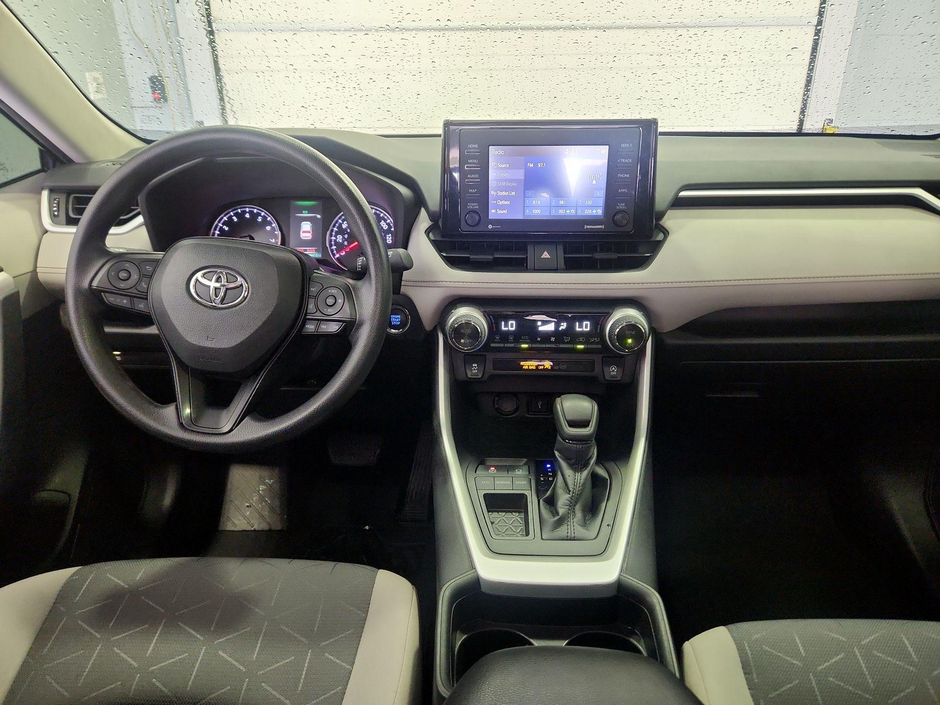 Thumbnail: 2021 Toyota RAV4 - 9