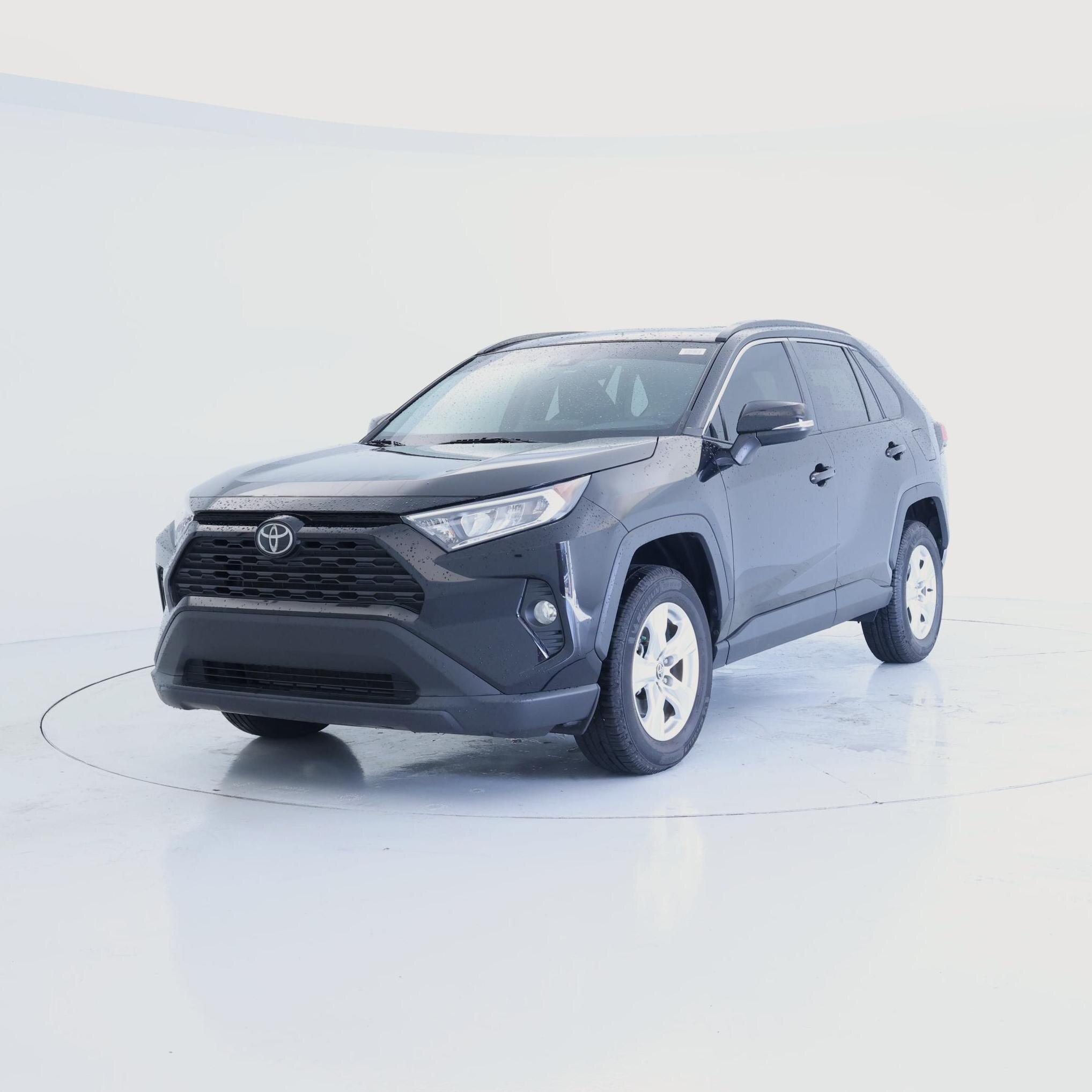 Thumbnail: 2021 Toyota RAV4 - 4