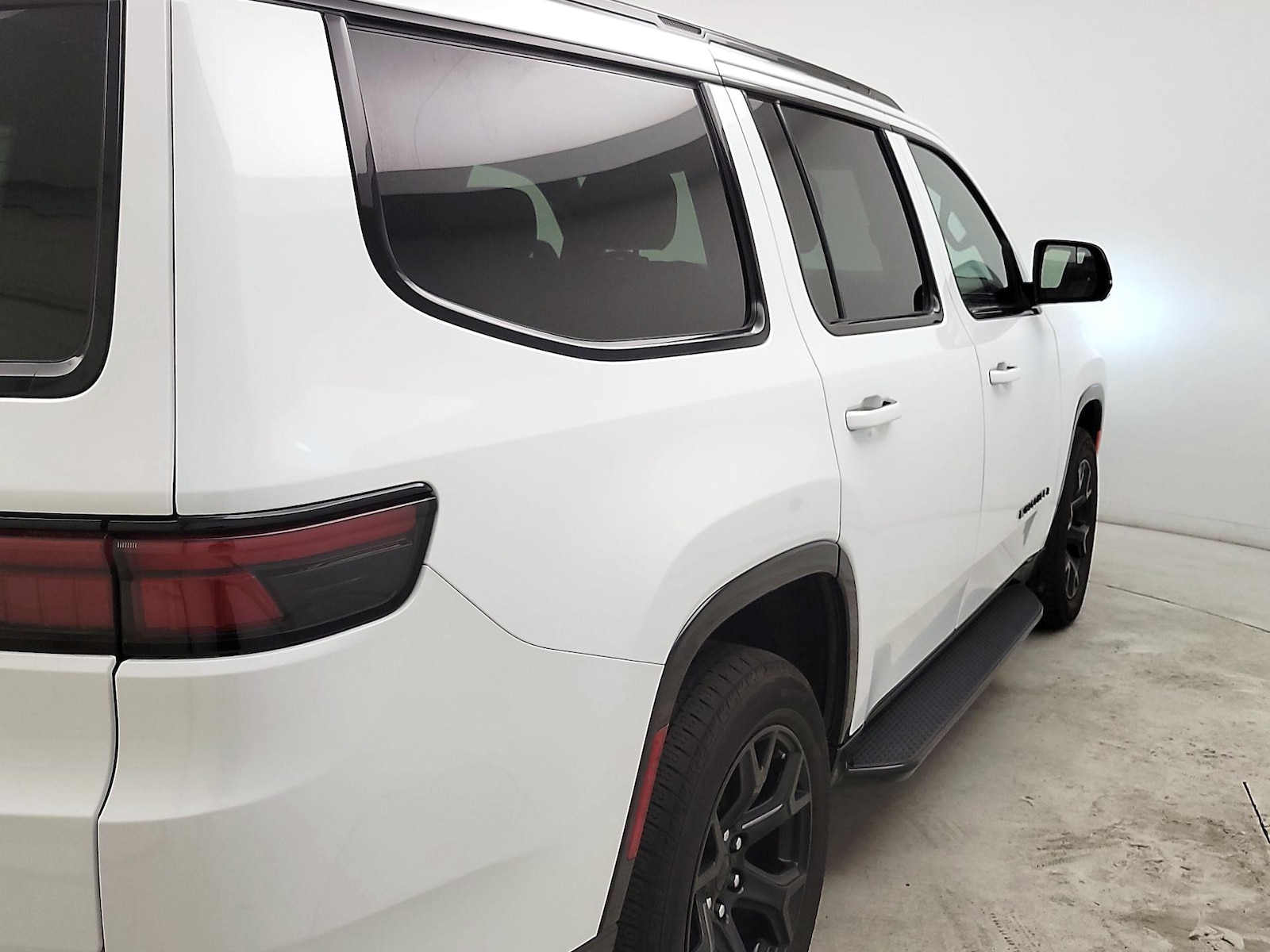 2024 Jeep Wagoneer Series II - Photo 5