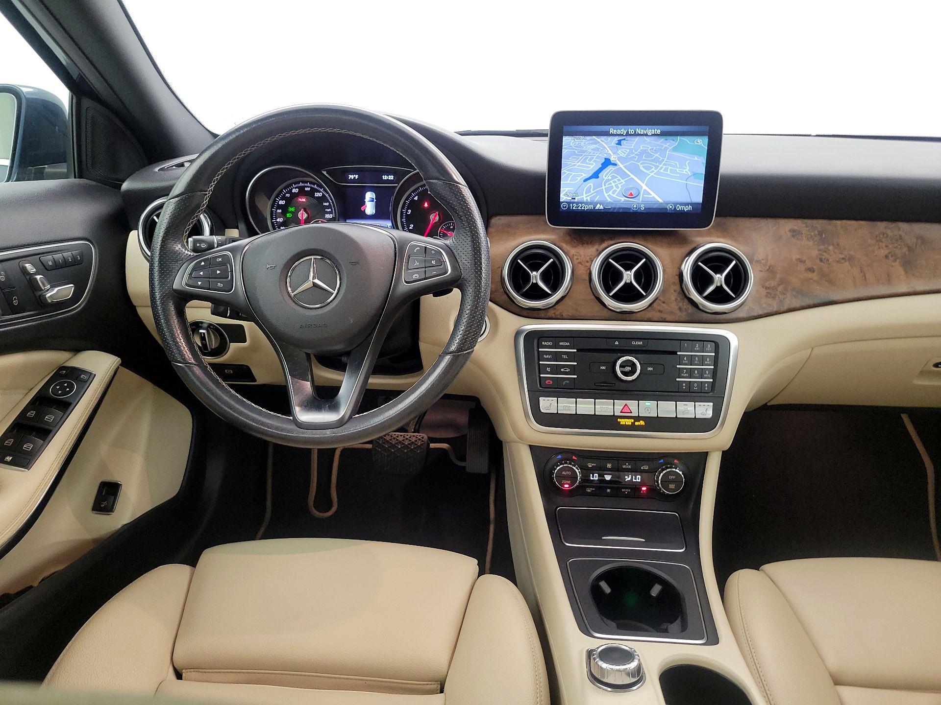 Thumbnail: 2020 Mercedes-Benz GLA - 10