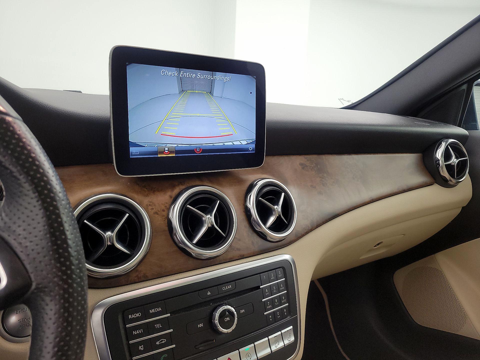 Thumbnail: 2020 Mercedes-Benz GLA - 15