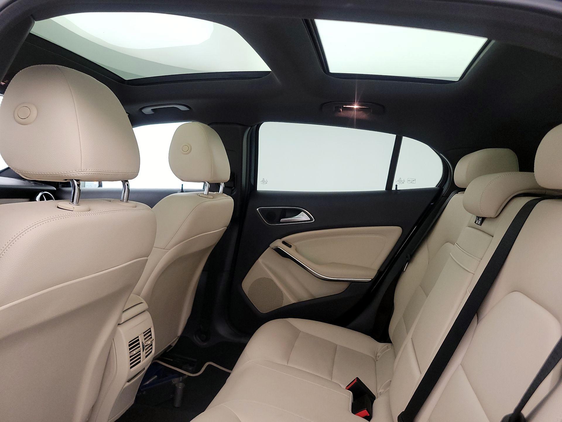 Thumbnail: 2020 Mercedes-Benz GLA - 20