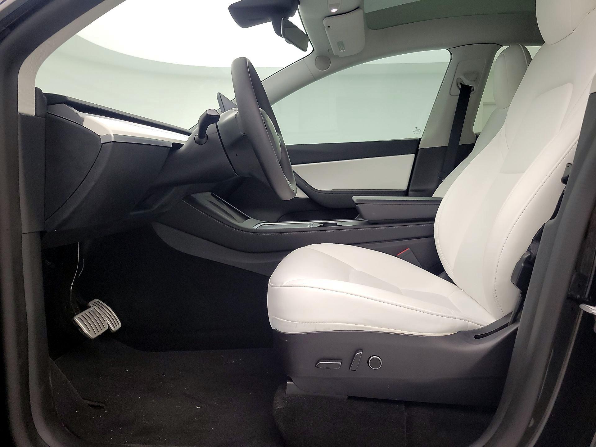 Thumbnail: 2022 Tesla Model Y - 11
