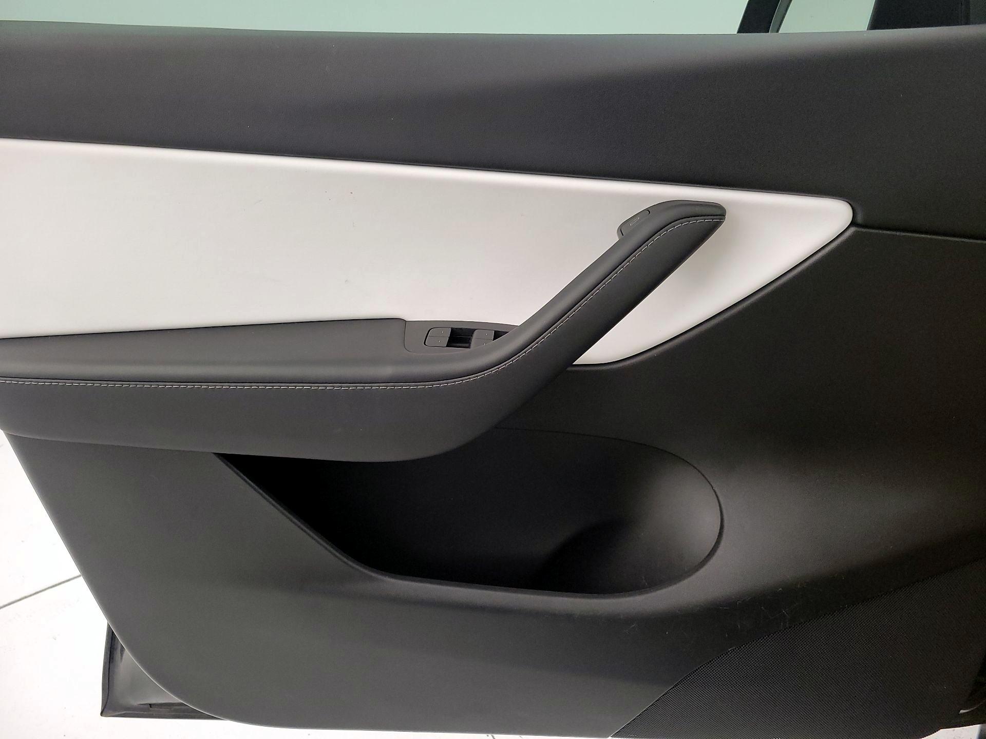 Thumbnail: 2022 Tesla Model Y - 12