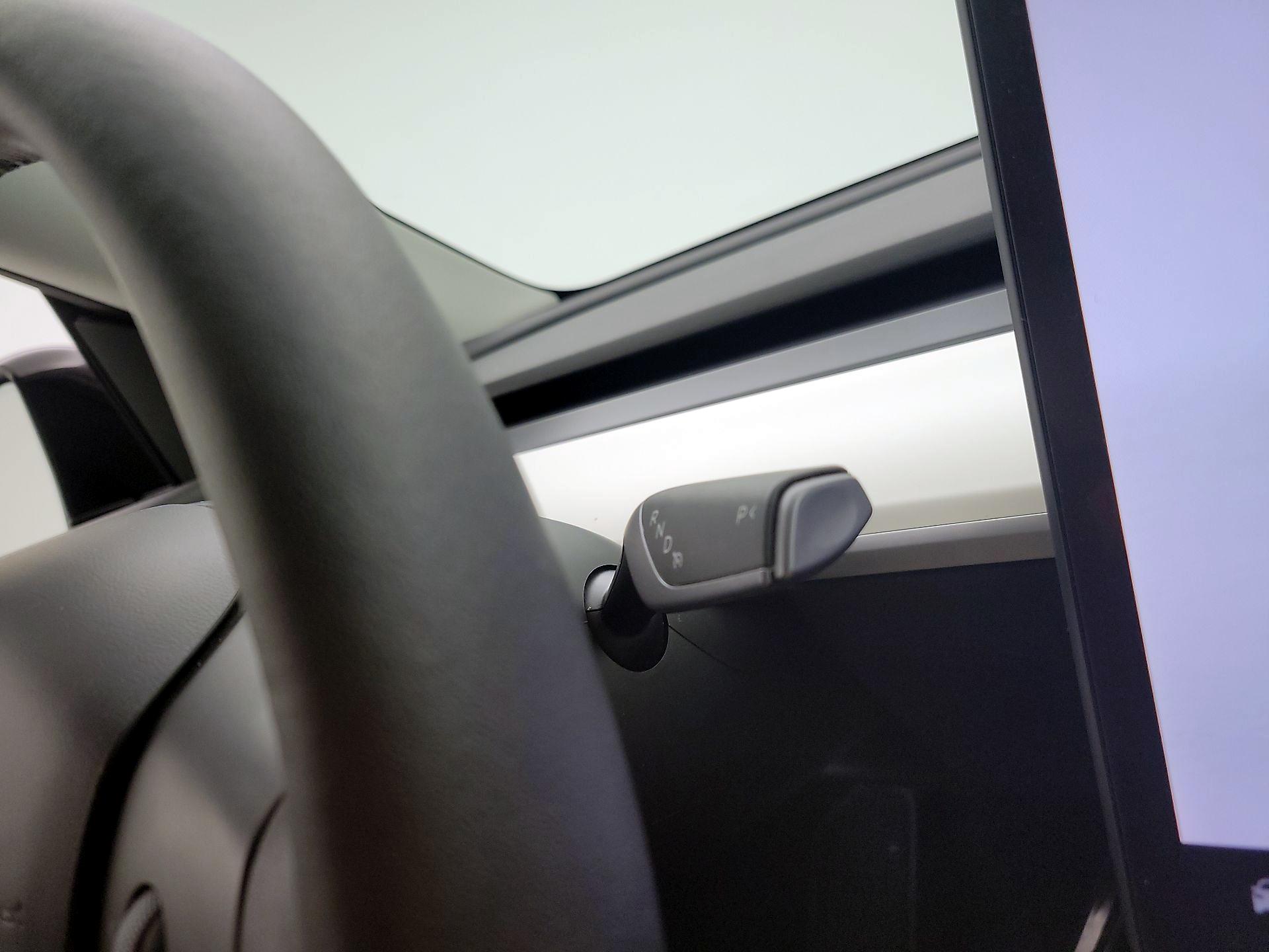 Thumbnail: 2022 Tesla Model Y - 17