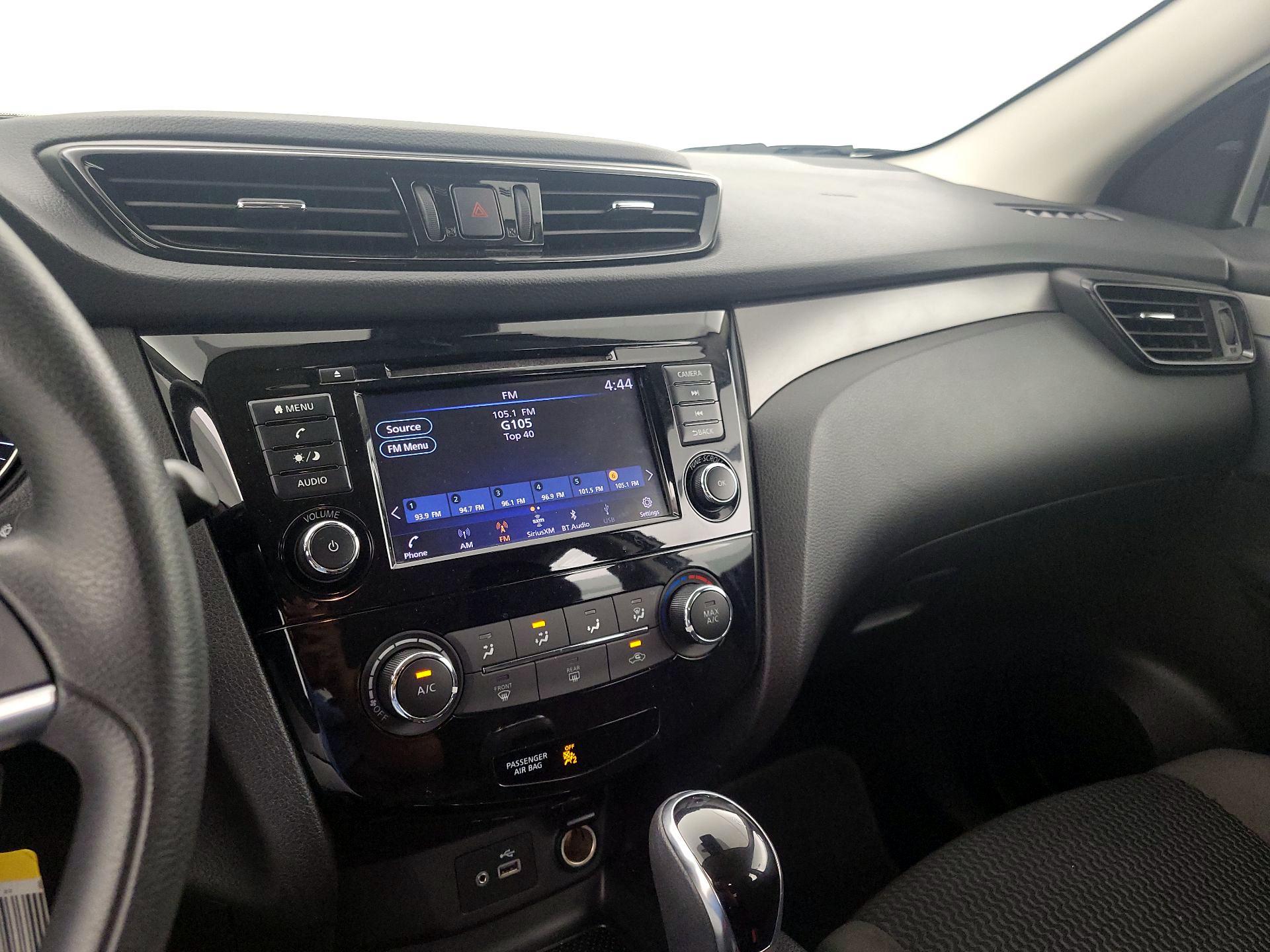 Thumbnail: 2022 Nissan Rogue Sport - 15