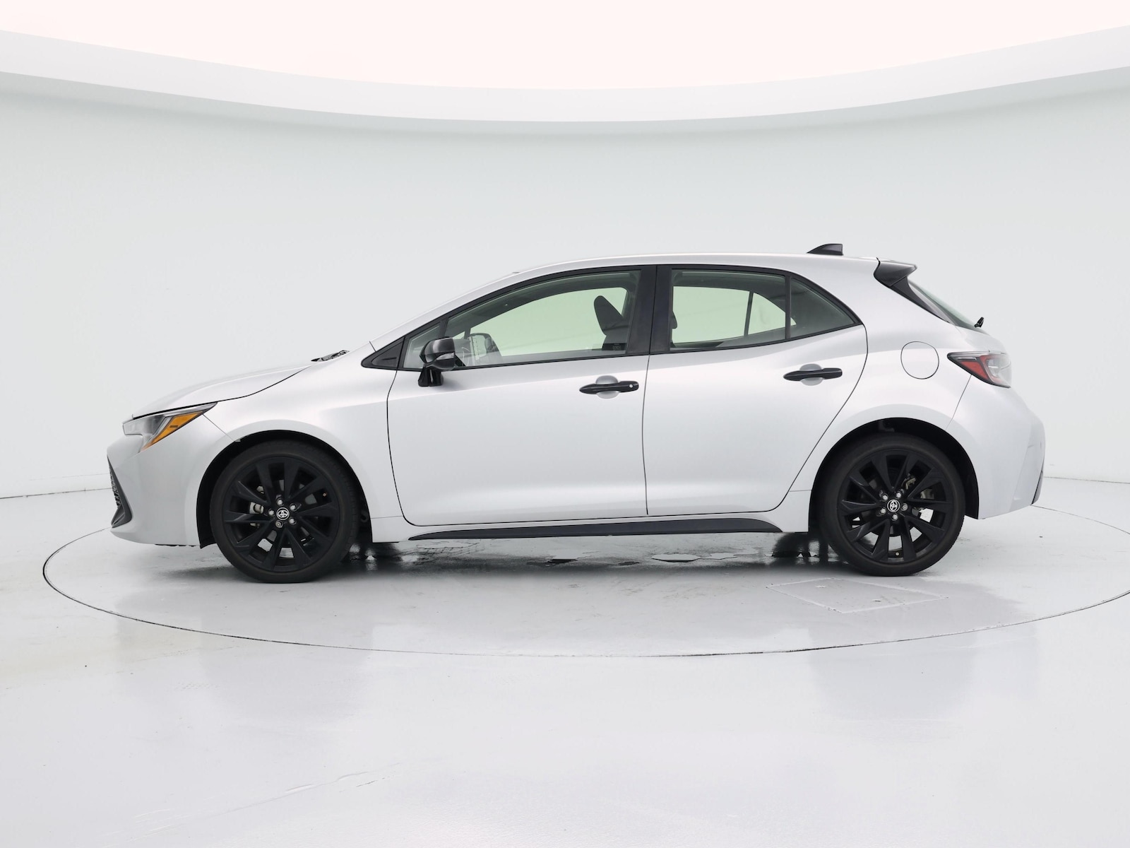 2022 Toyota Corolla Hatchback Nightshade - Photo 4