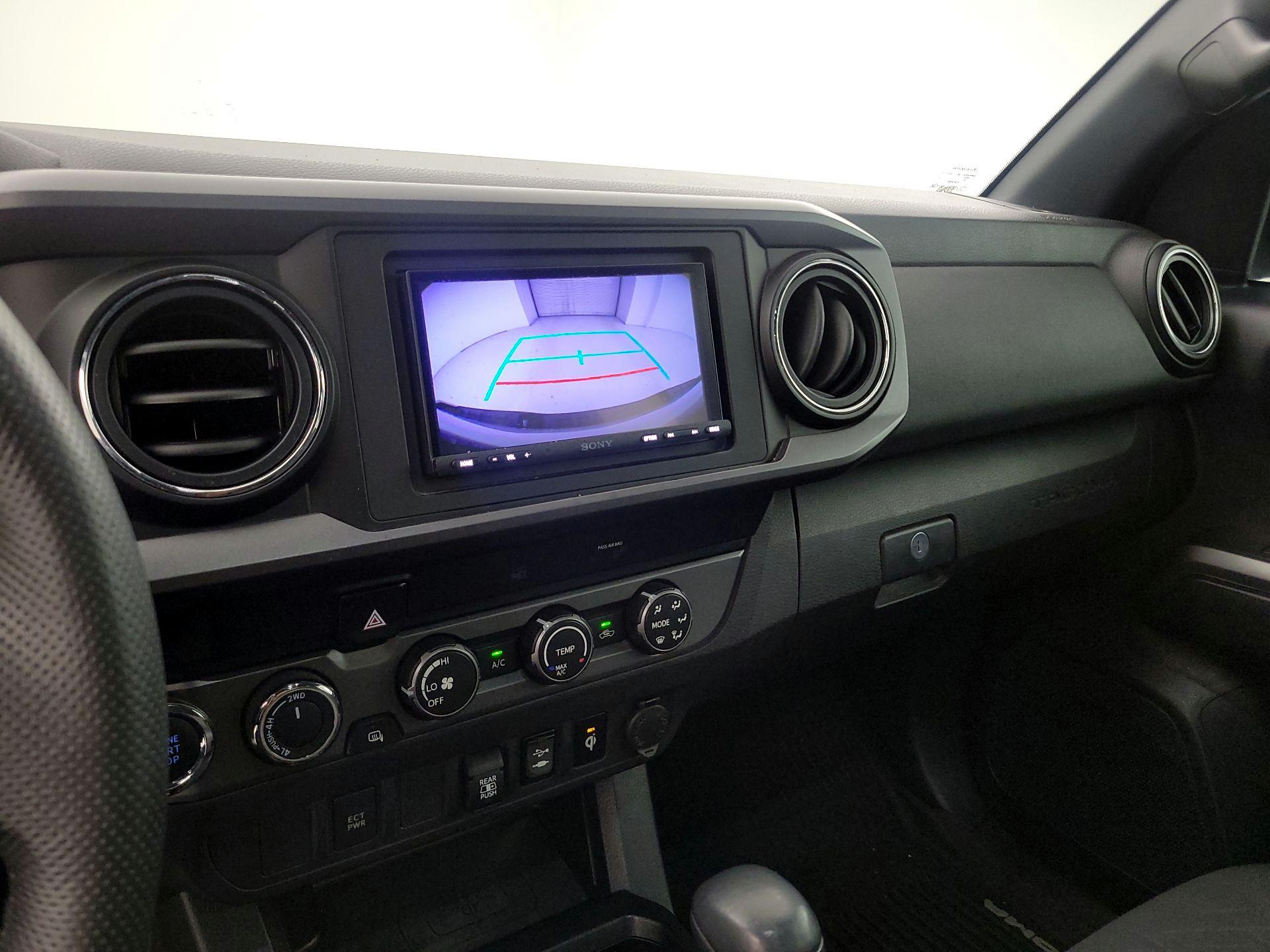 Thumbnail: 2019 Toyota Tacoma - 14