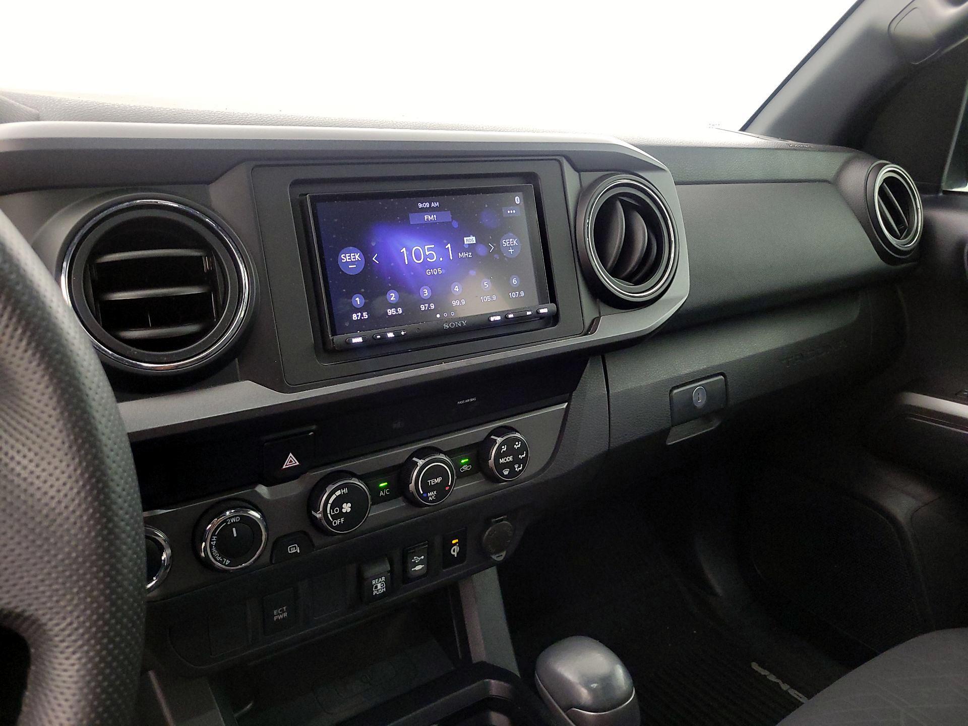 Thumbnail: 2019 Toyota Tacoma - 15