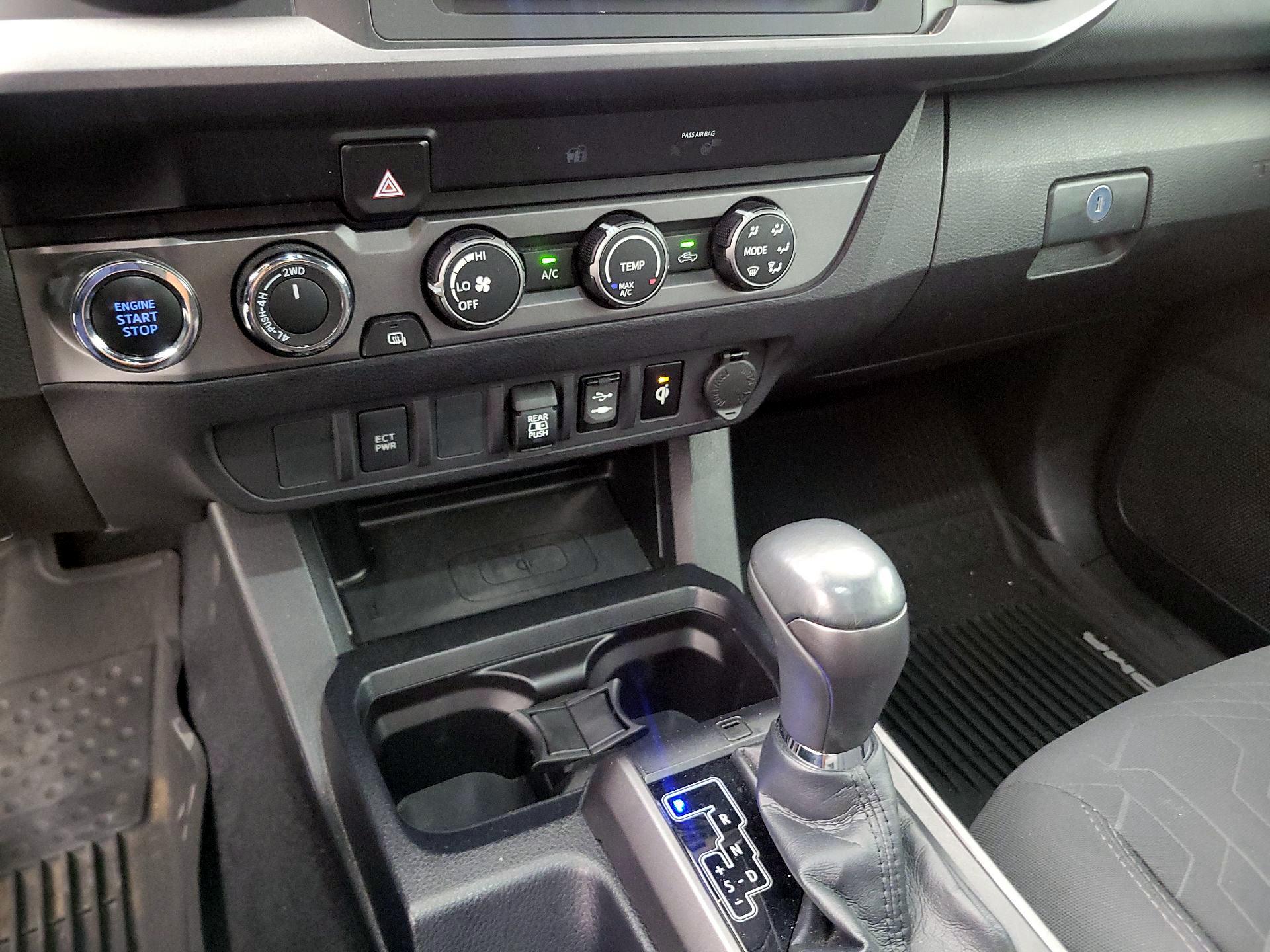 Thumbnail: 2019 Toyota Tacoma - 16