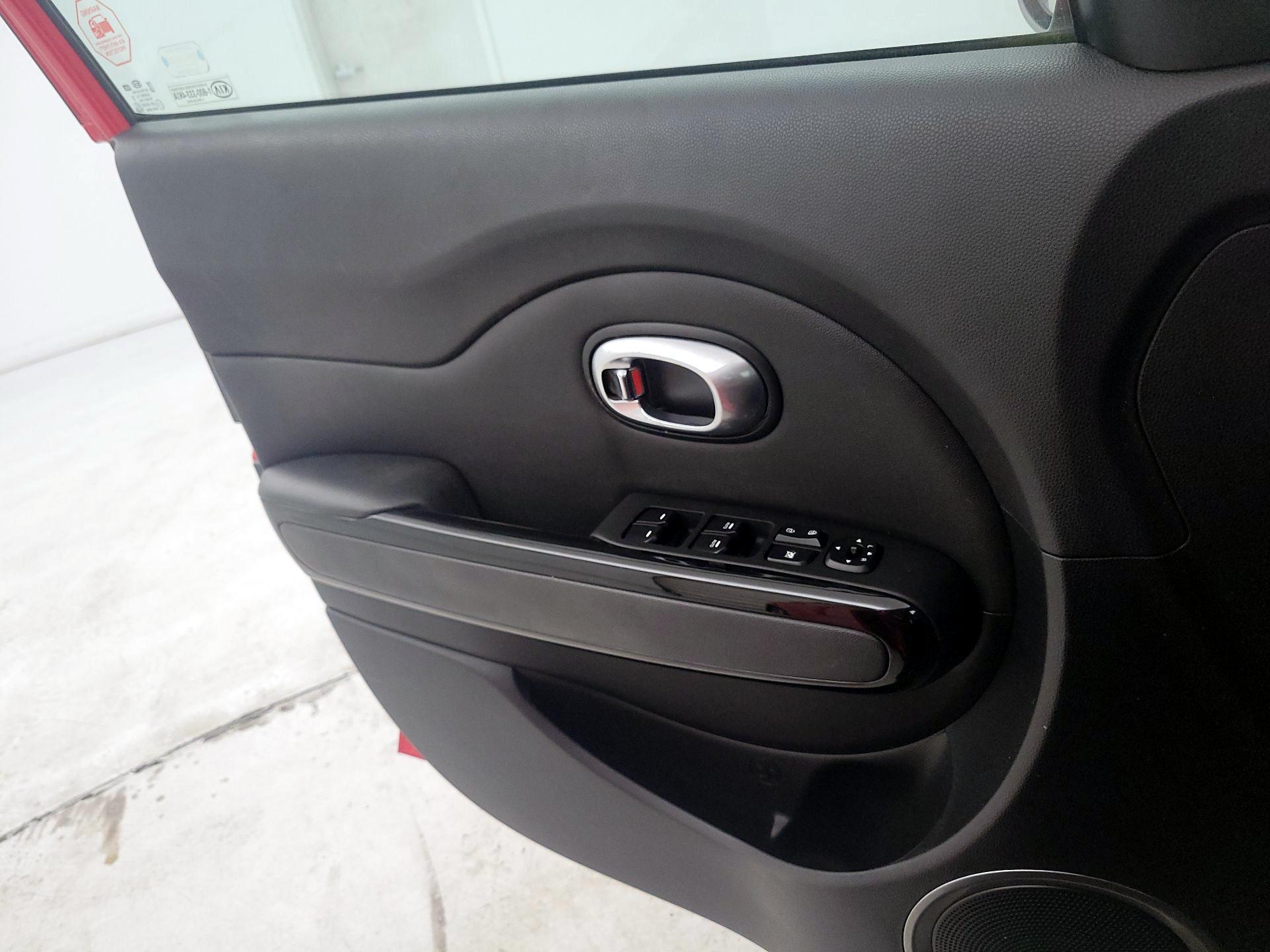 Thumbnail: 2015 Kia Soul - 12