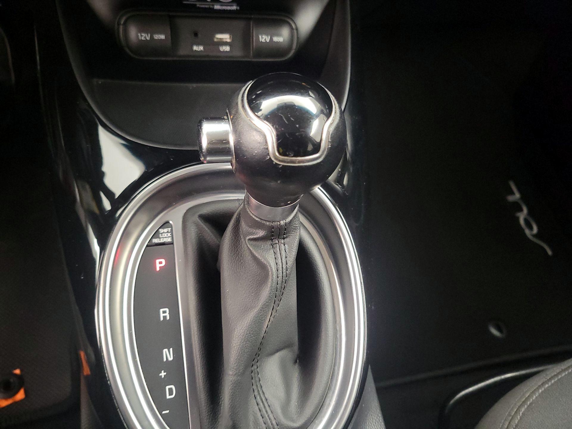 Thumbnail: 2015 Kia Soul - 17