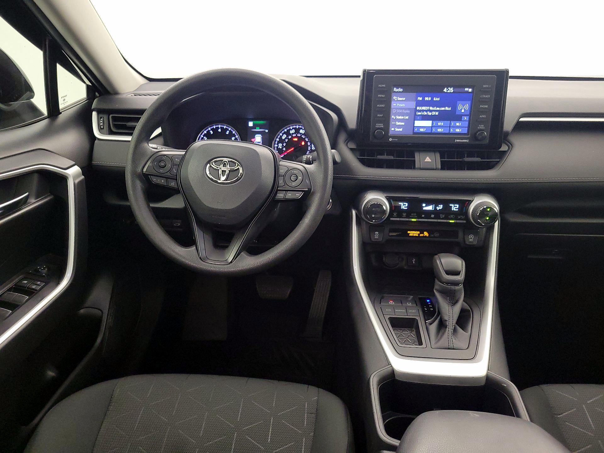 Thumbnail: 2022 Toyota RAV4 - 10