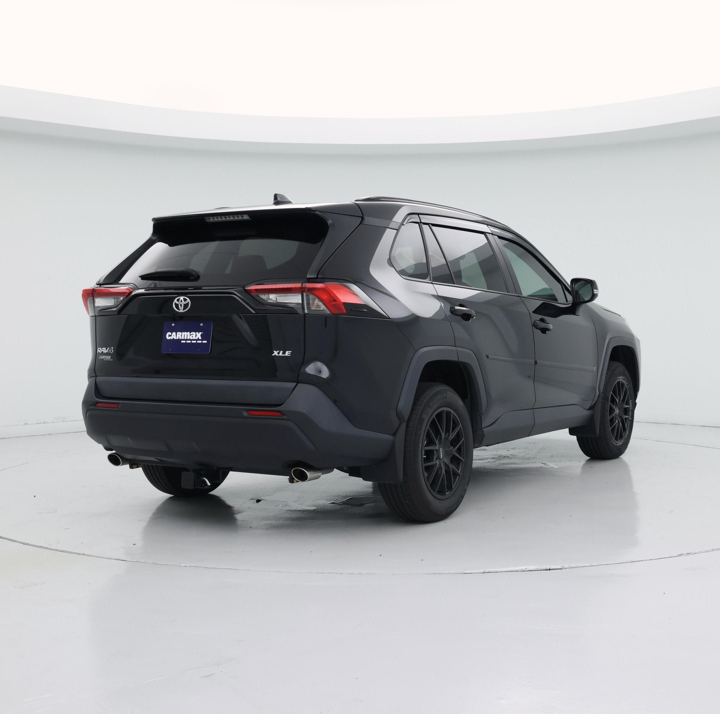Thumbnail: 2022 Toyota RAV4 - 8