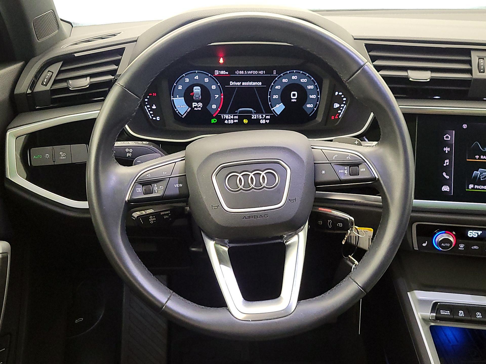 Thumbnail: 2022 Audi Q3 - 10